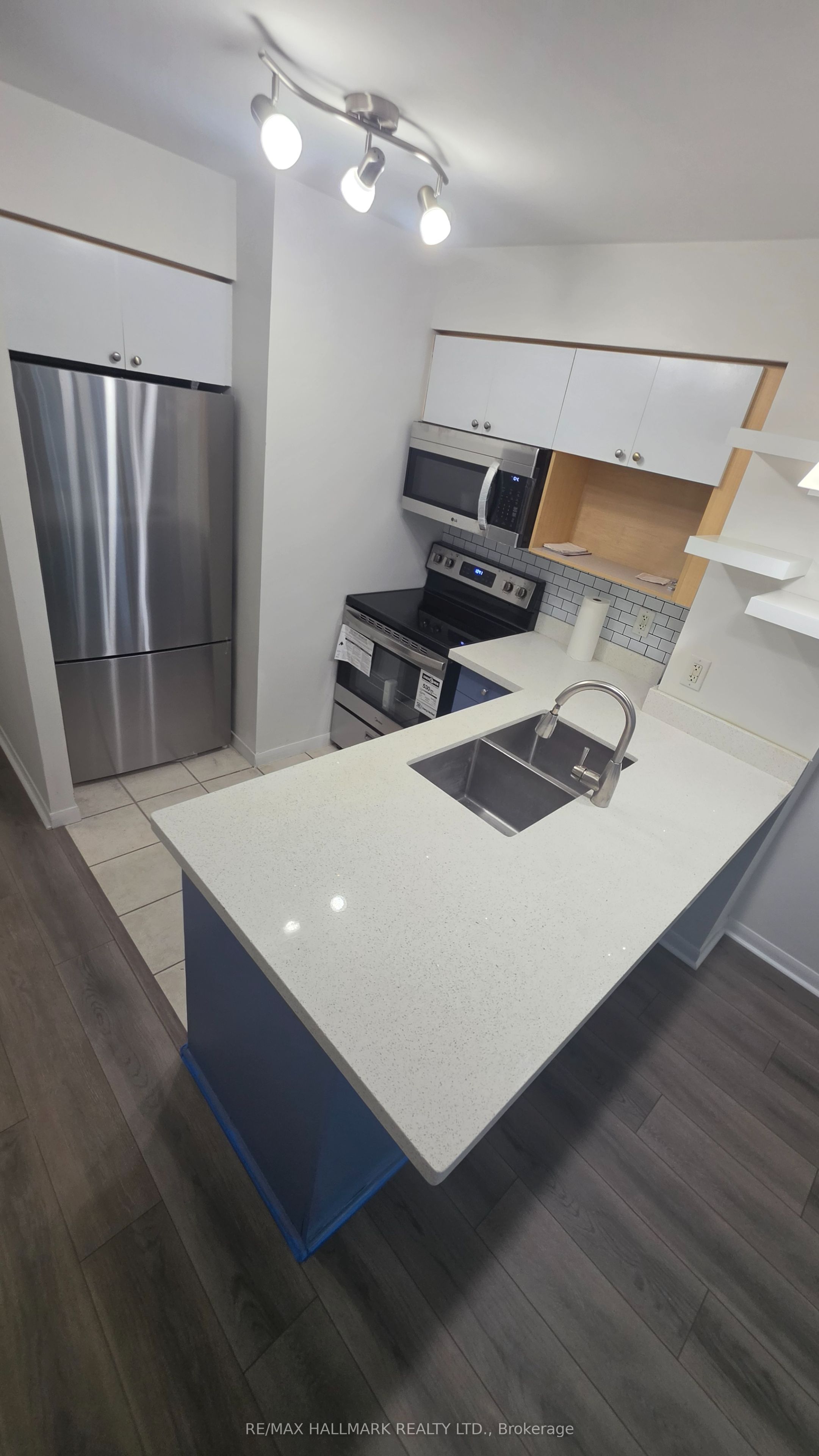 18 Yonge Street 914 Property Photo 20