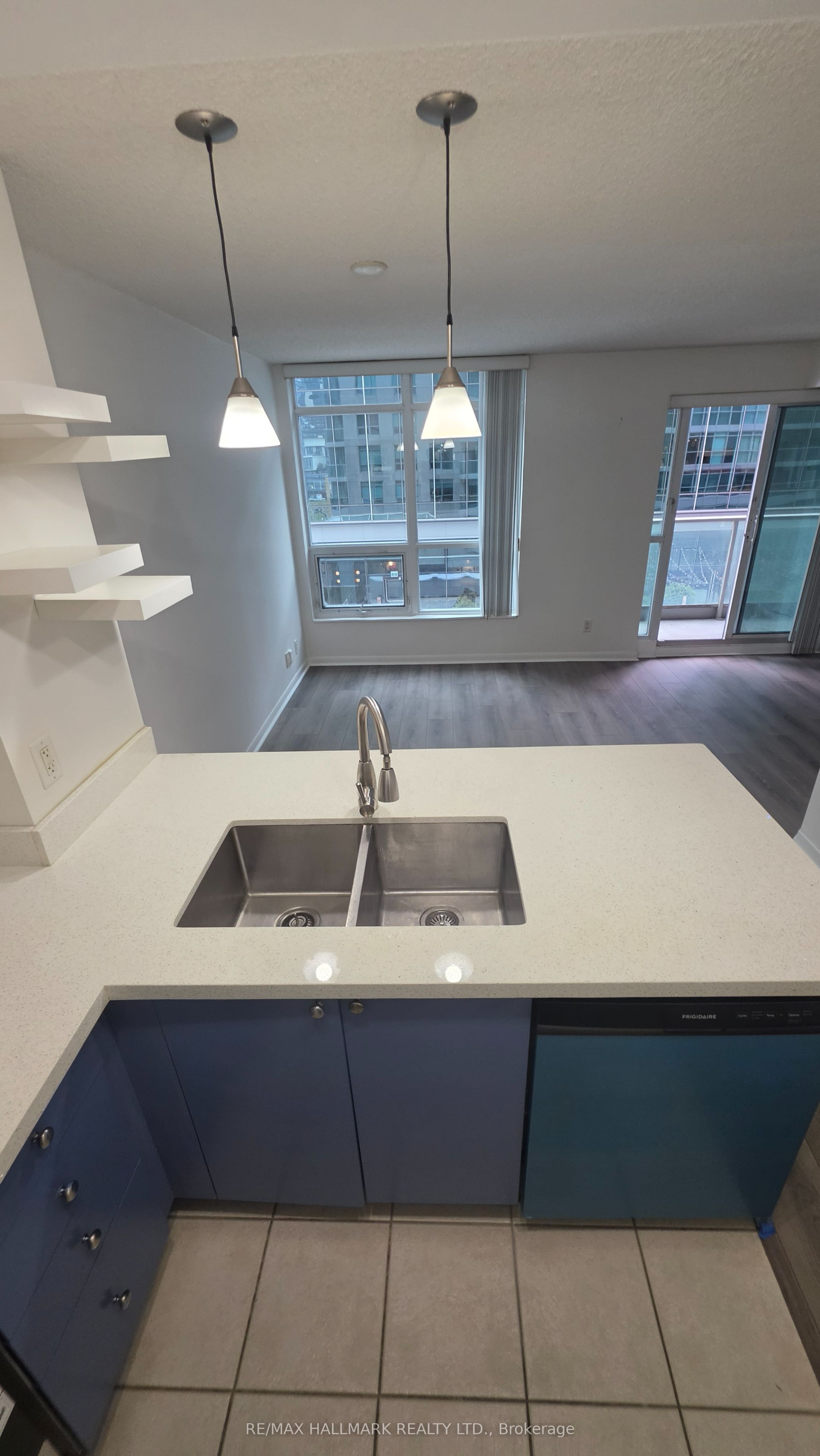 18 Yonge Street 914 Property Photo 21