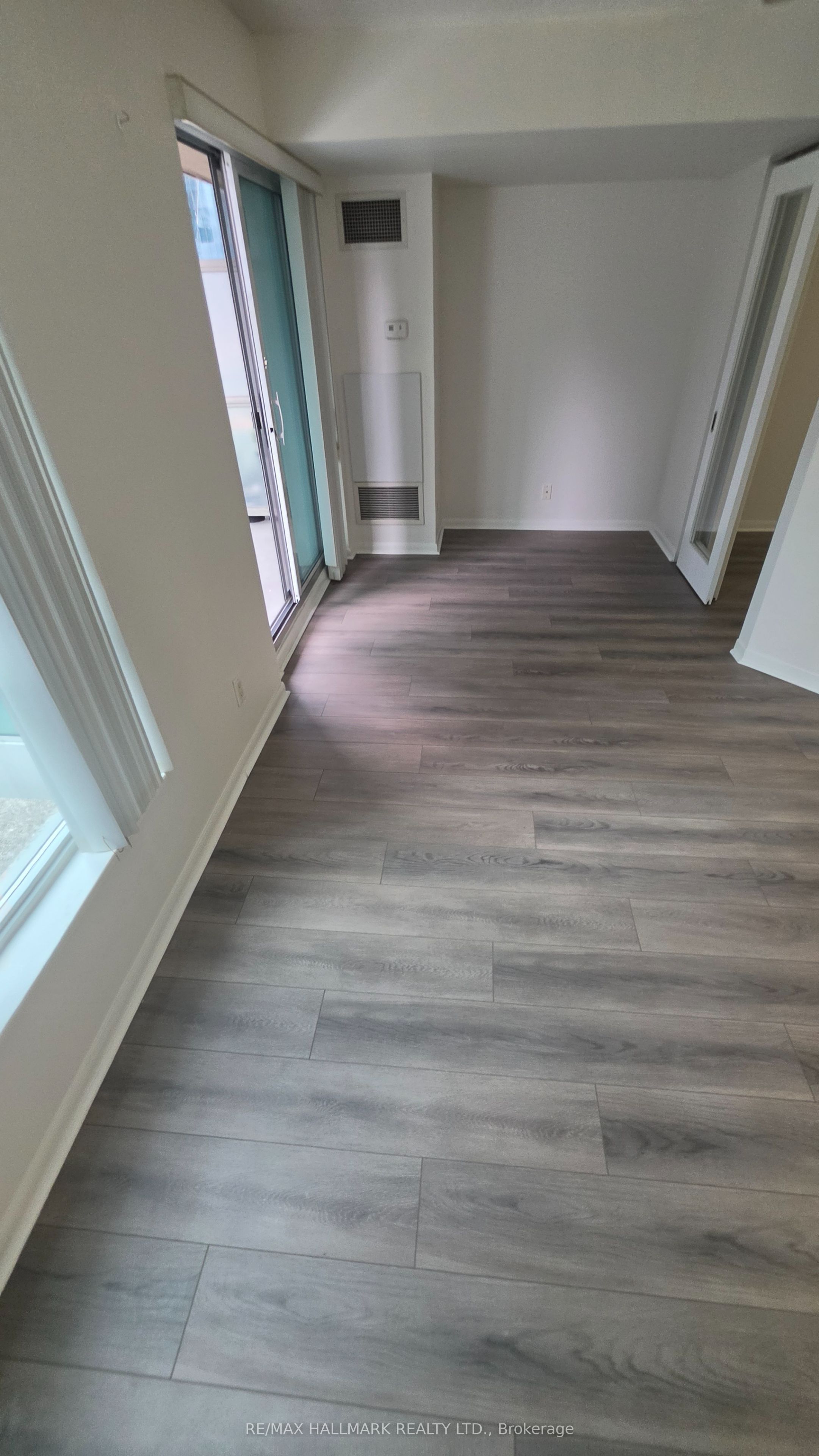 18 Yonge Street 914 Property Photo 24