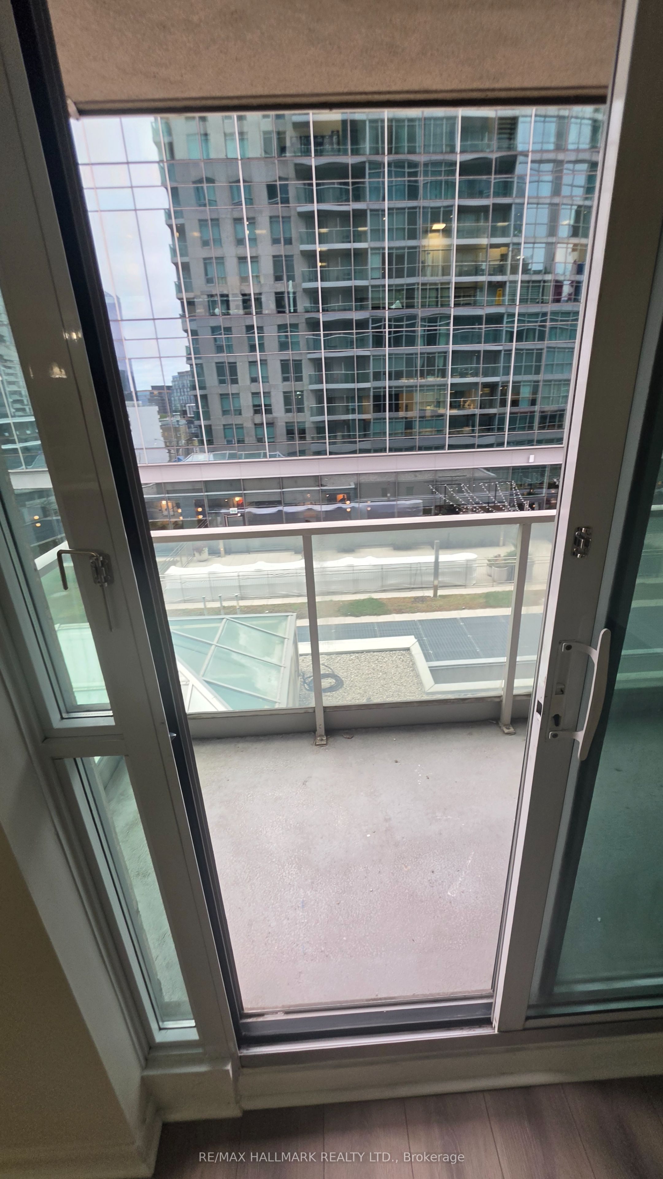 18 Yonge Street 914 Property Photo 25