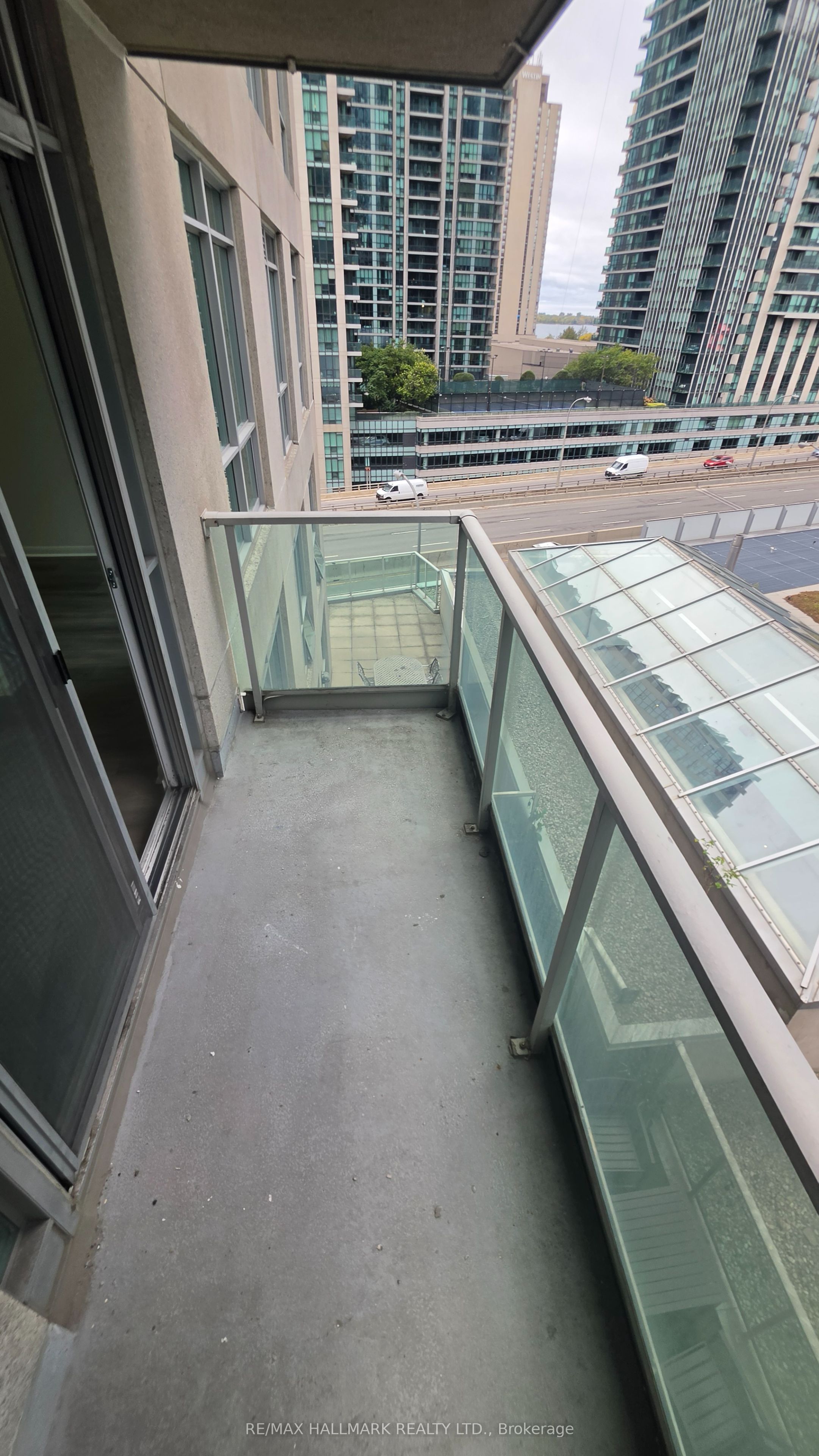 18 Yonge Street 914 Property Photo 28