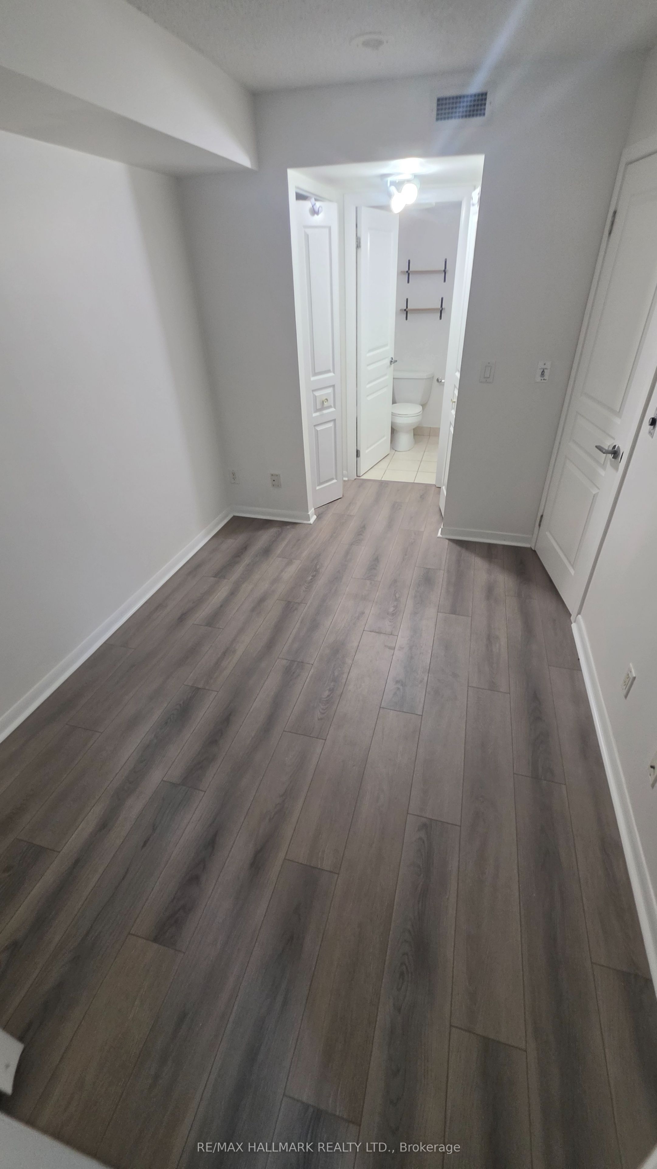 18 Yonge Street 914 Property Photo 30