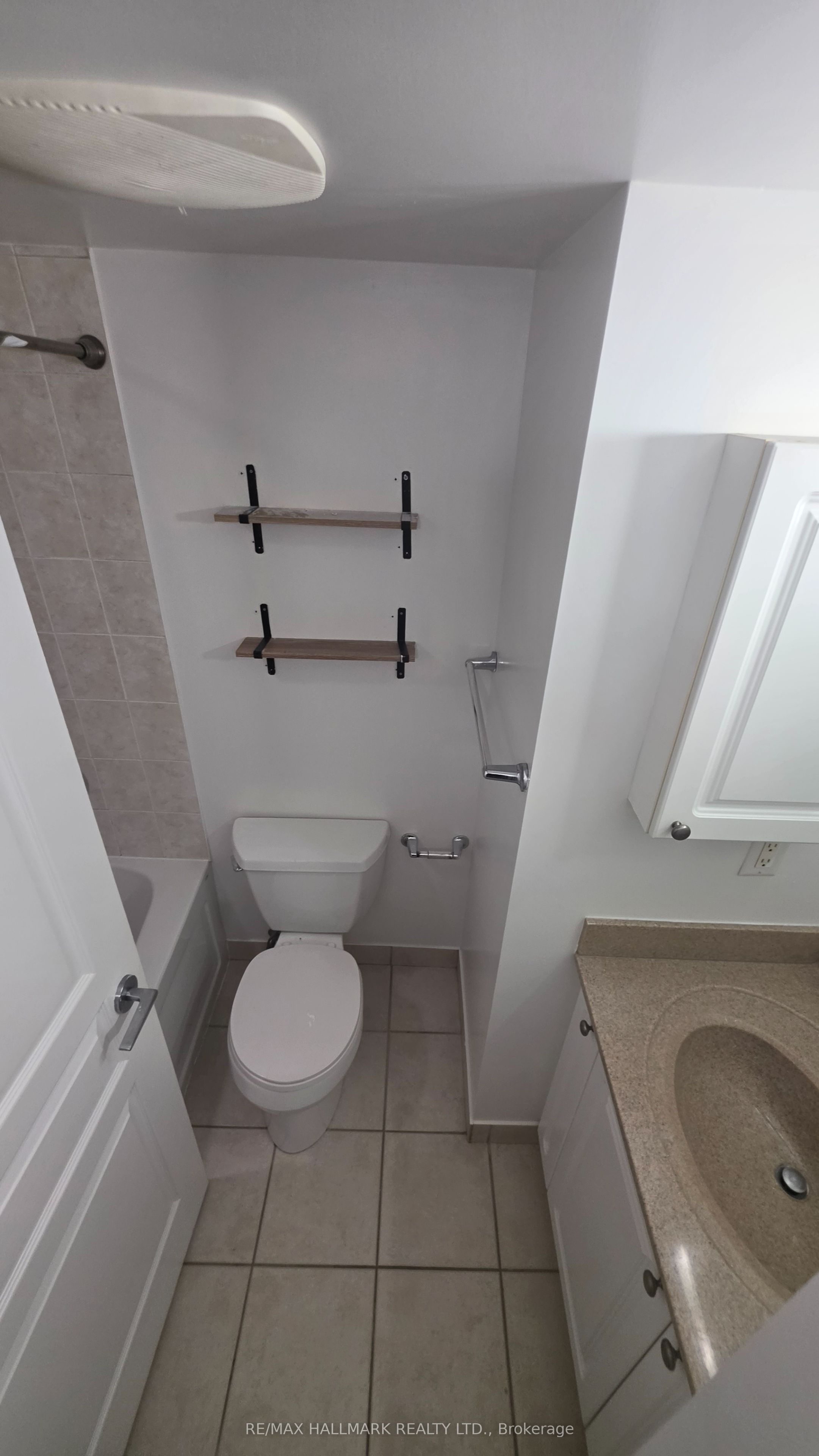 18 Yonge Street 914 Property Photo 34