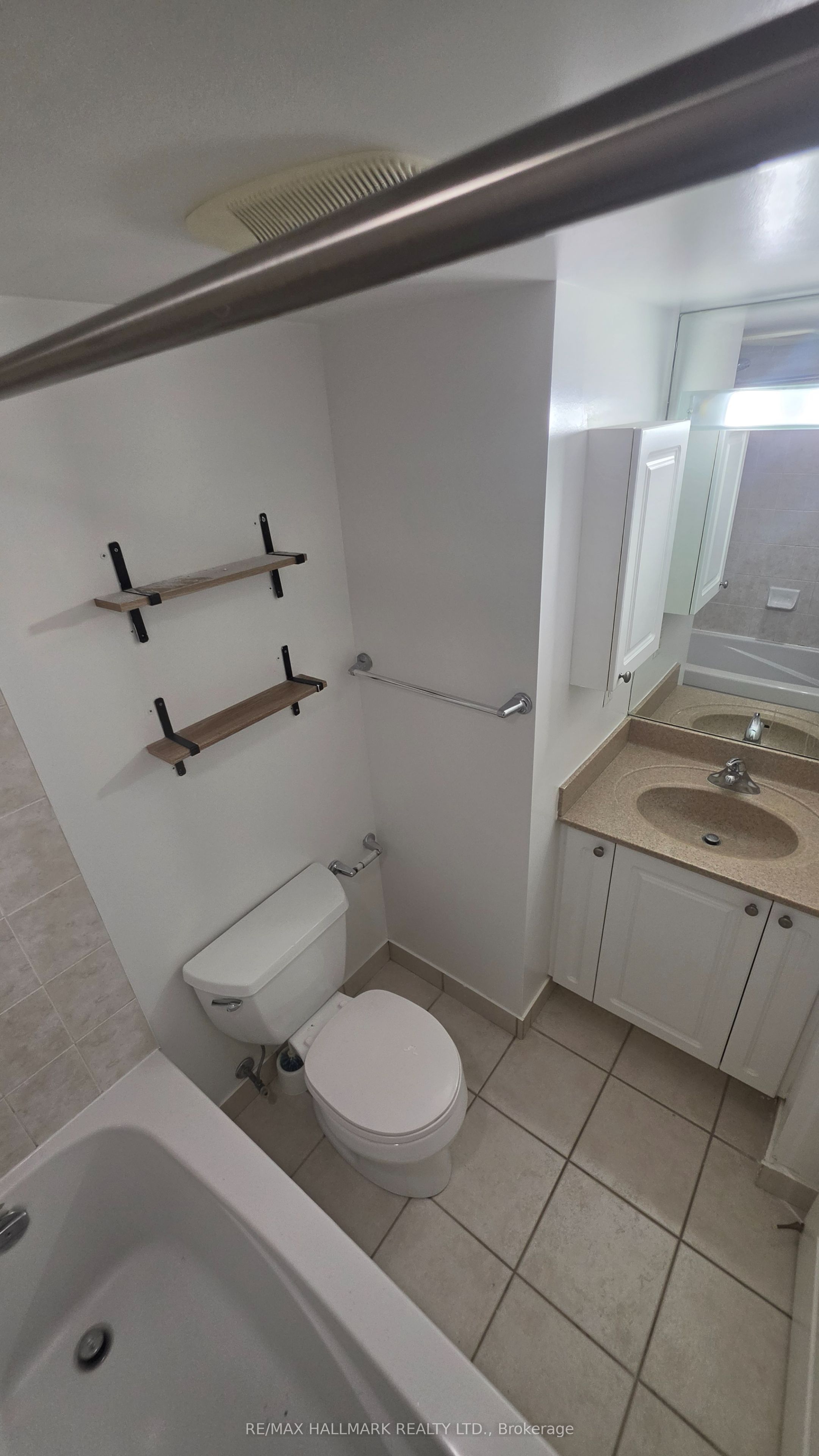 18 Yonge Street 914 Property Photo 35