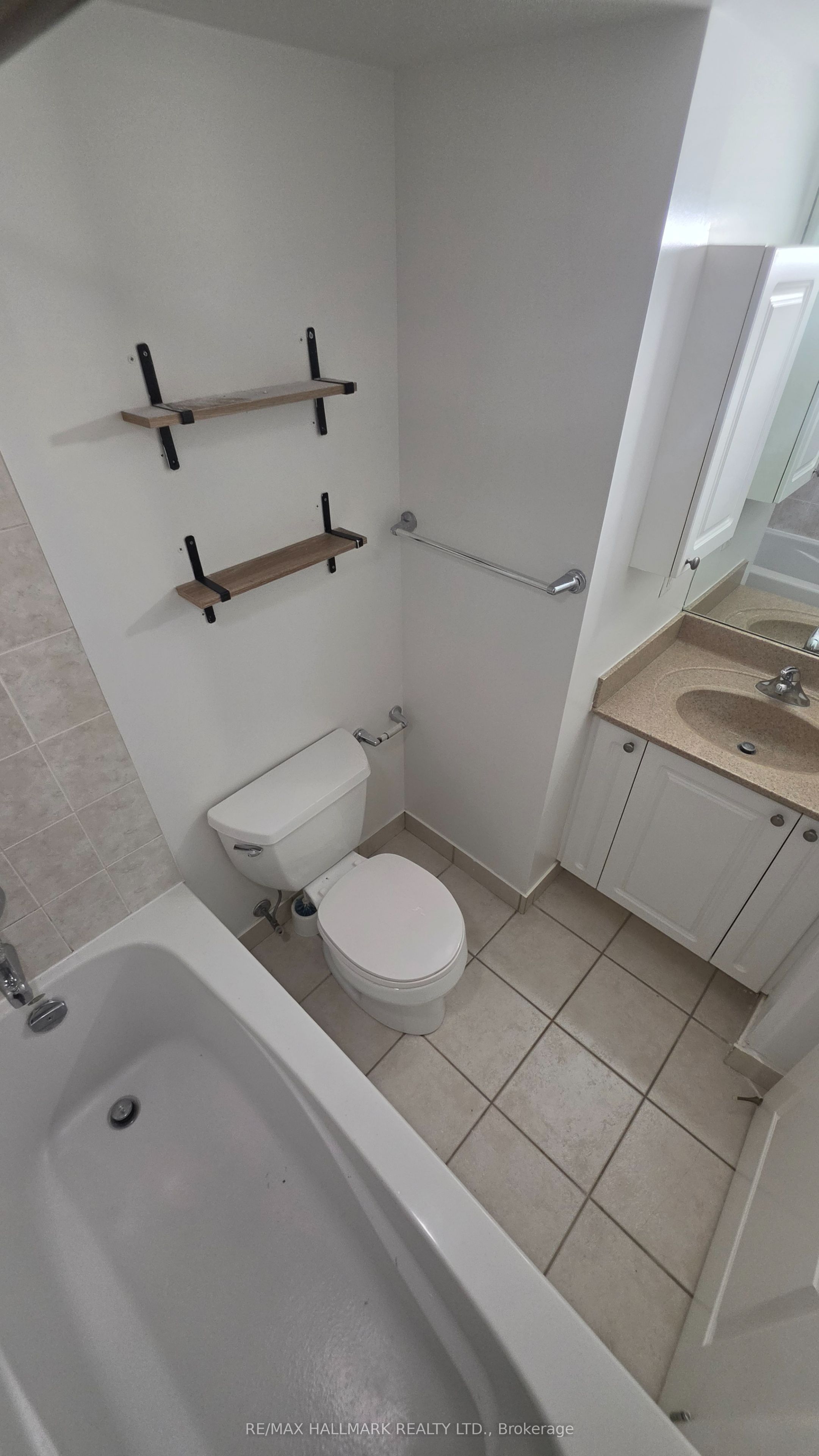 18 Yonge Street 914 Property Photo 36
