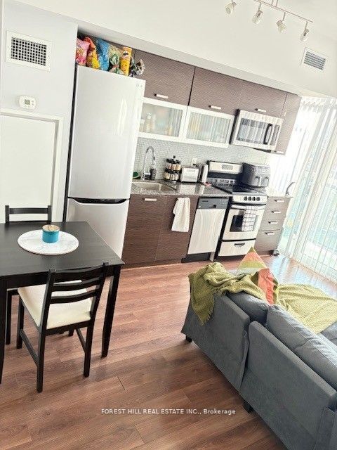 36 Lisgar Street 1510e Property Photo 4