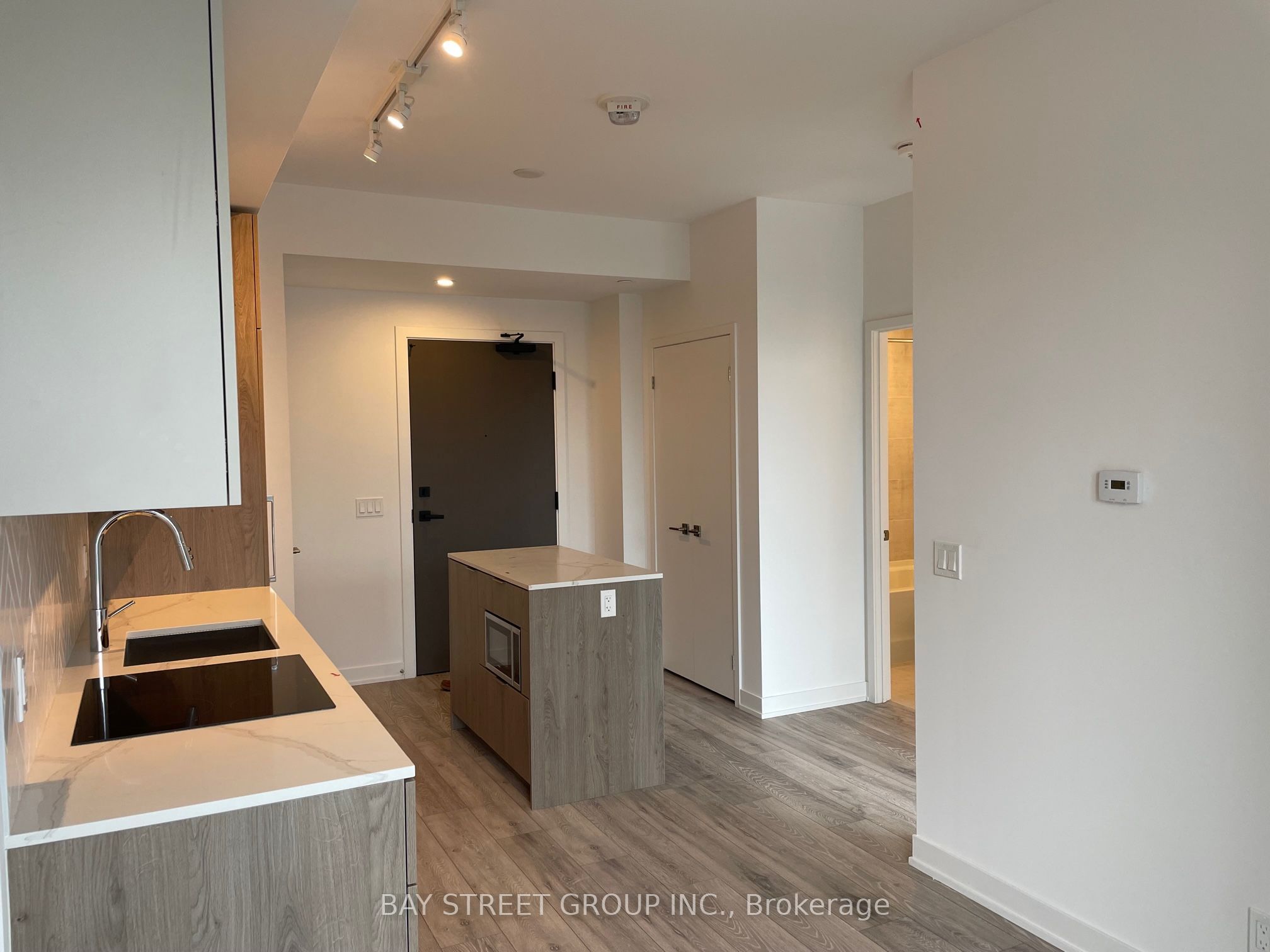 15 Holmes Avenue #1505 Property Photo 3