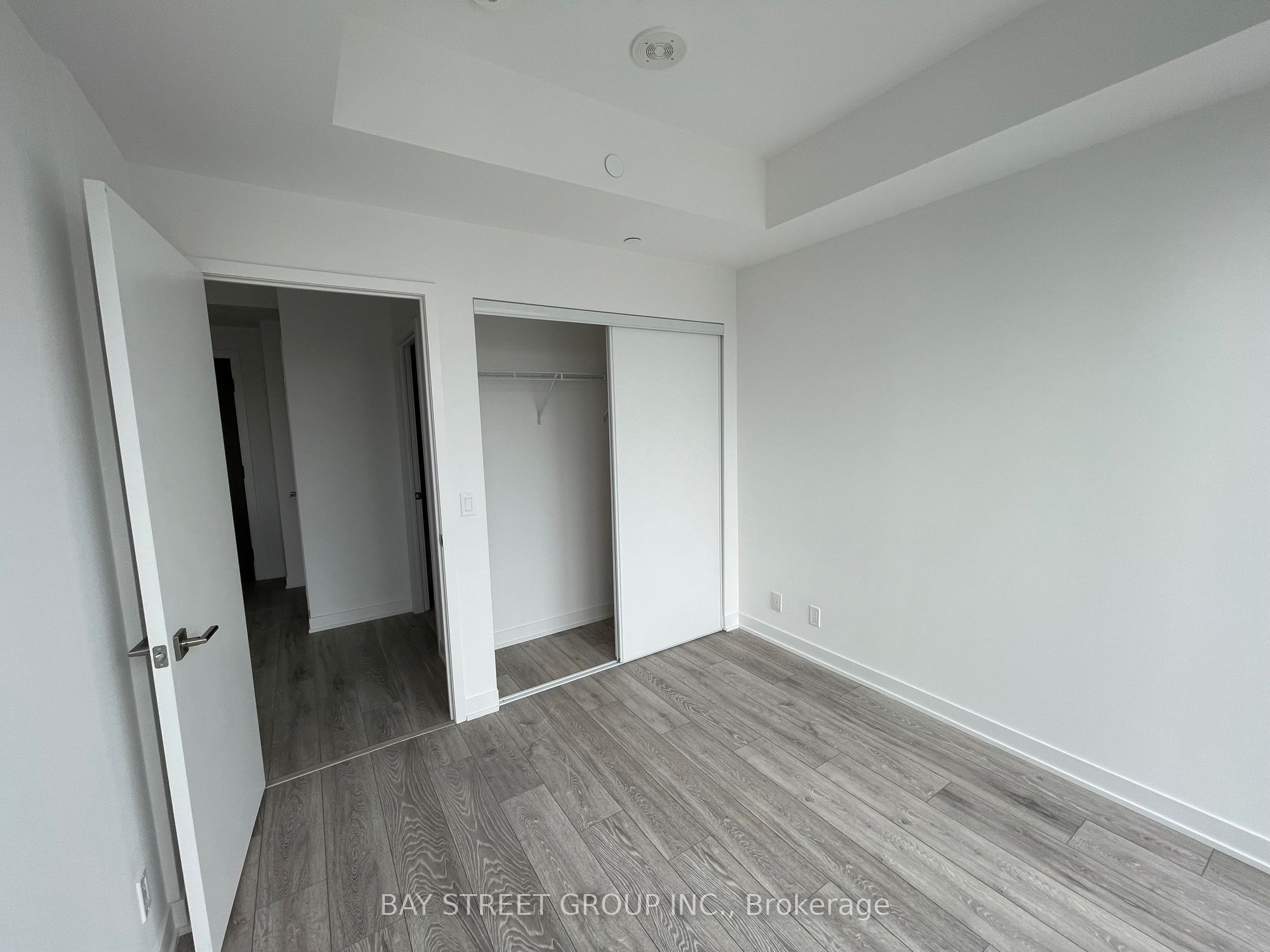 15 Holmes Avenue #1505 Property Photo 6
