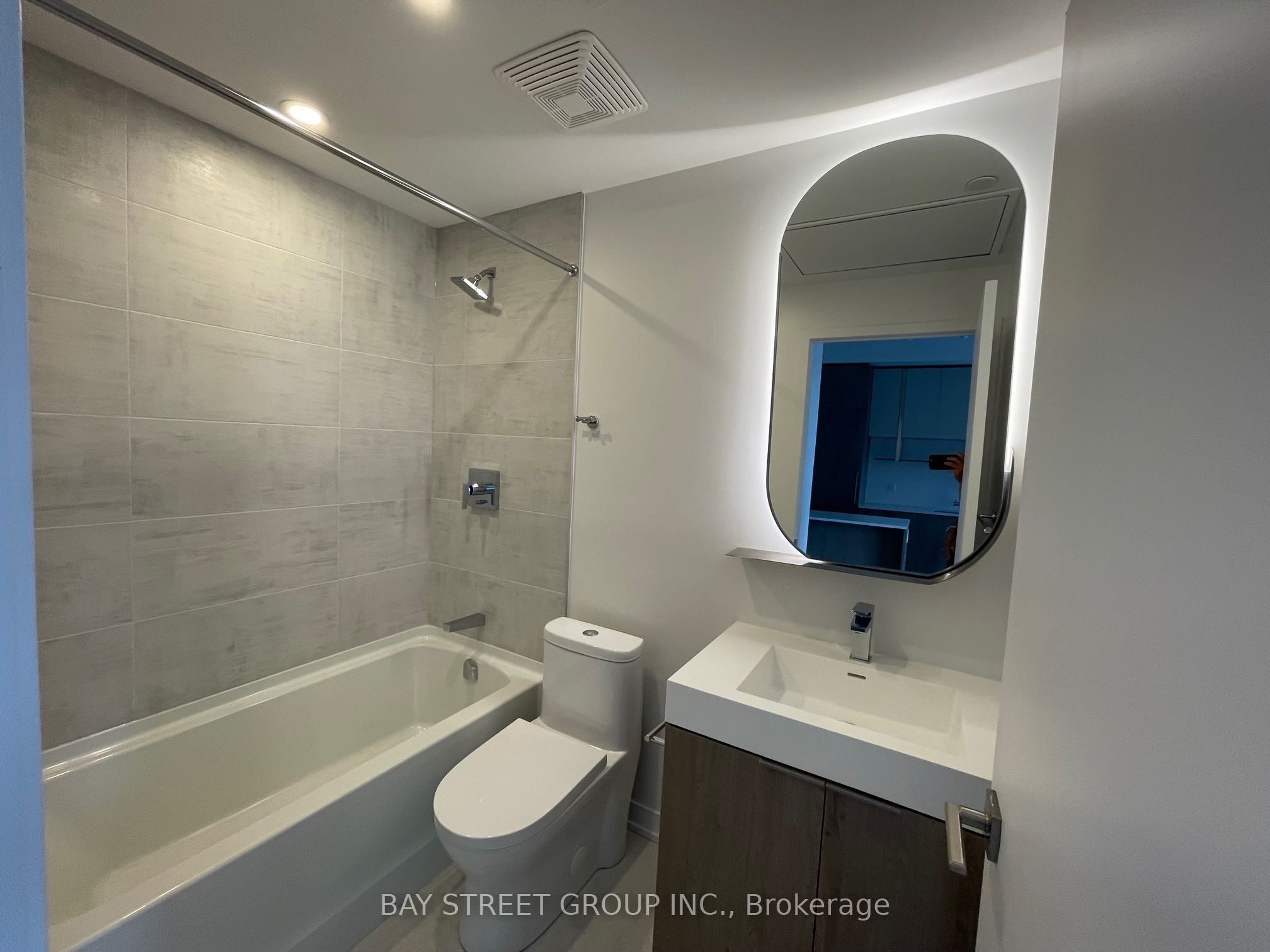 15 Holmes Avenue #1505 Property Photo 7