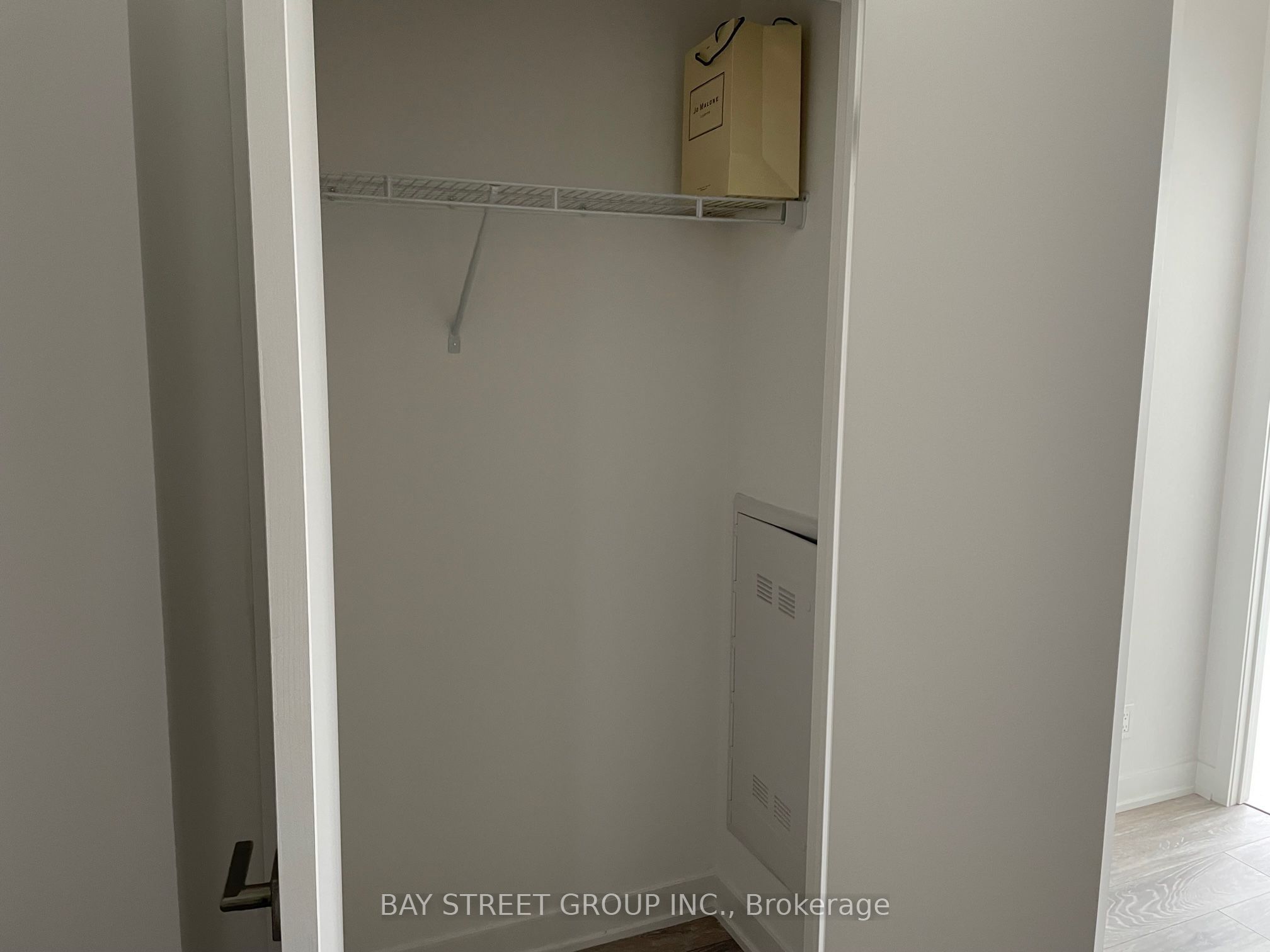 15 Holmes Avenue #1505 Property Photo 8