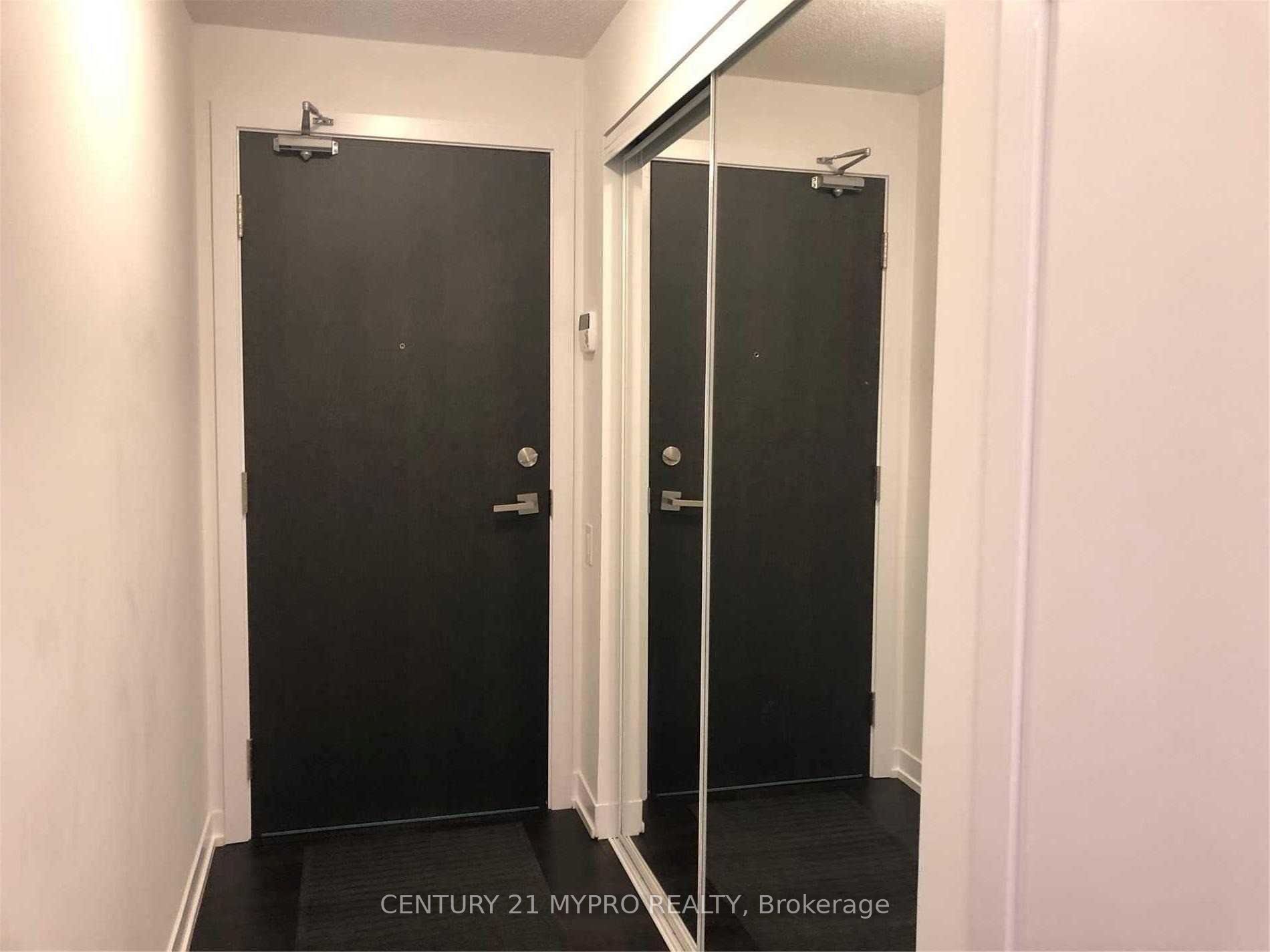 365 Church Street 1605 Property Photo 10