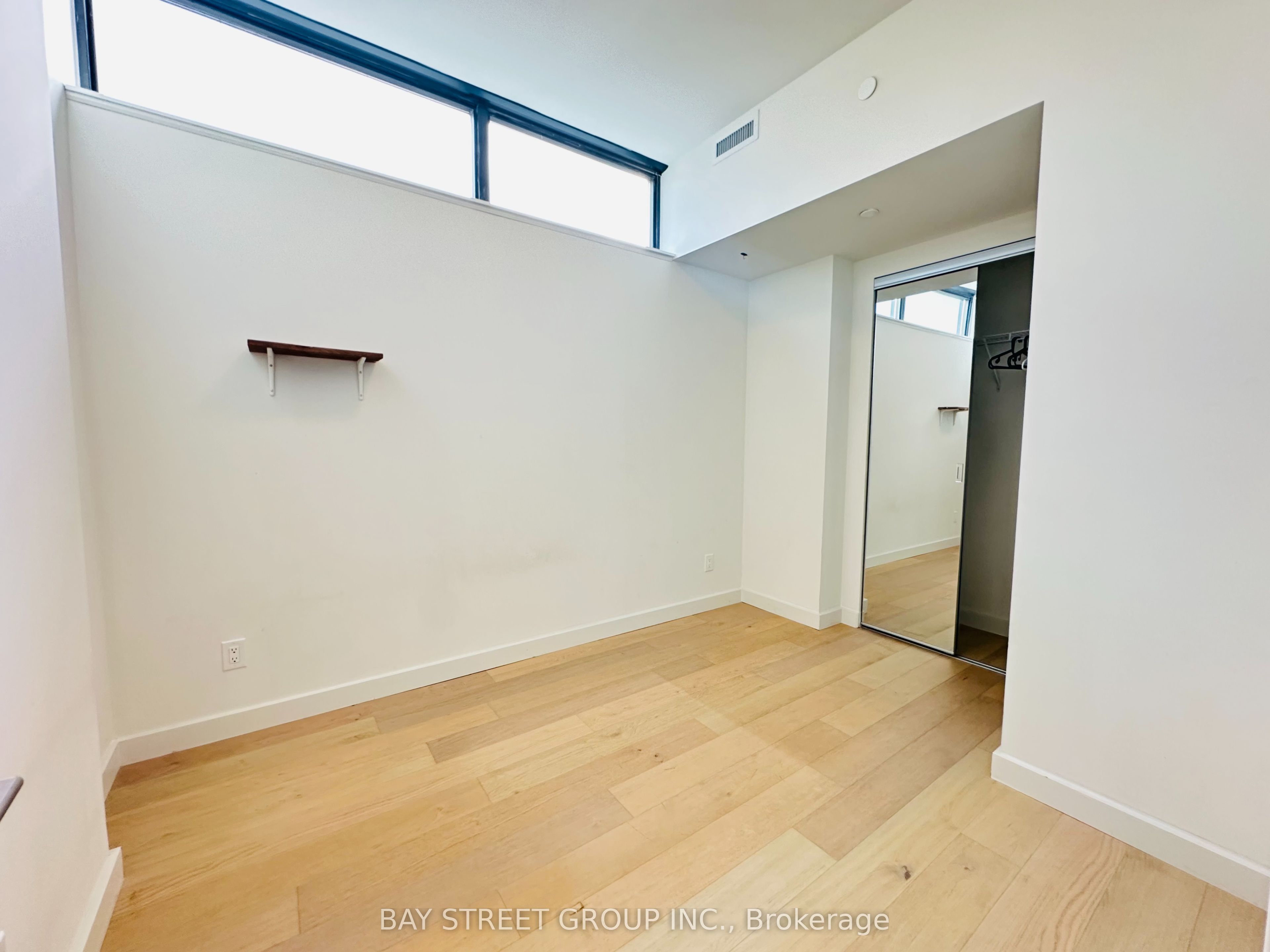 81 Wellesley Street E 2207 Property Photo 8