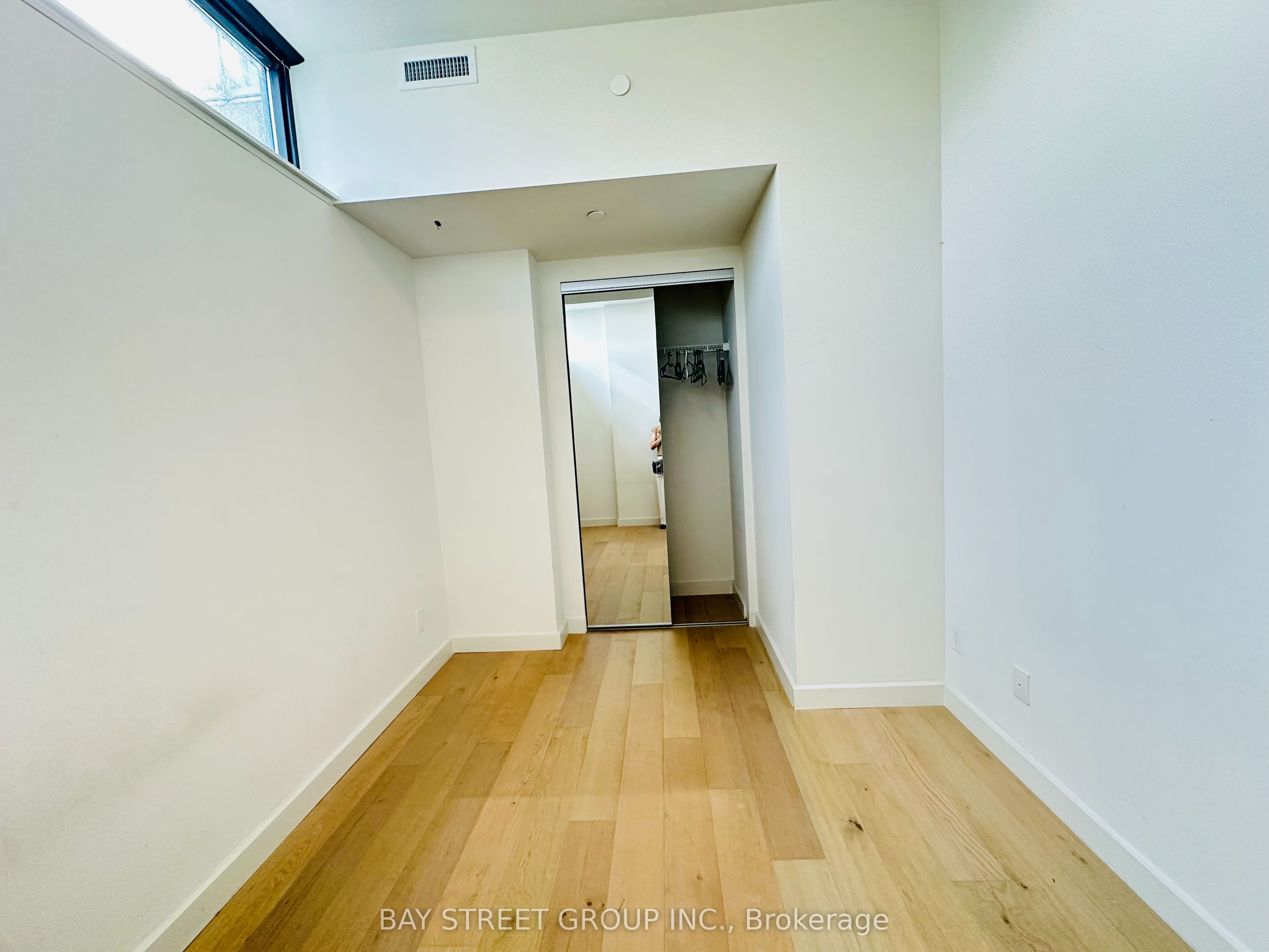 81 Wellesley Street E 2207 Property Photo 9