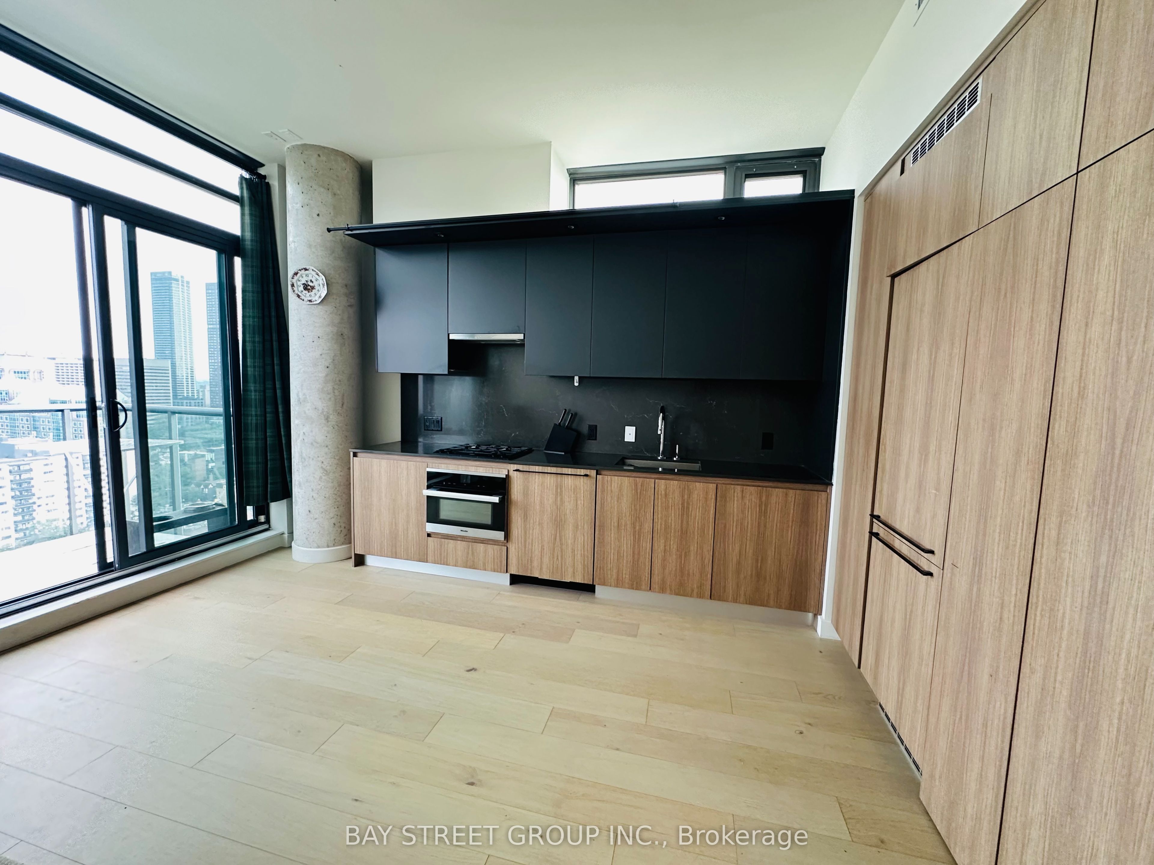 81 Wellesley Street E 2207 Property Photo 17