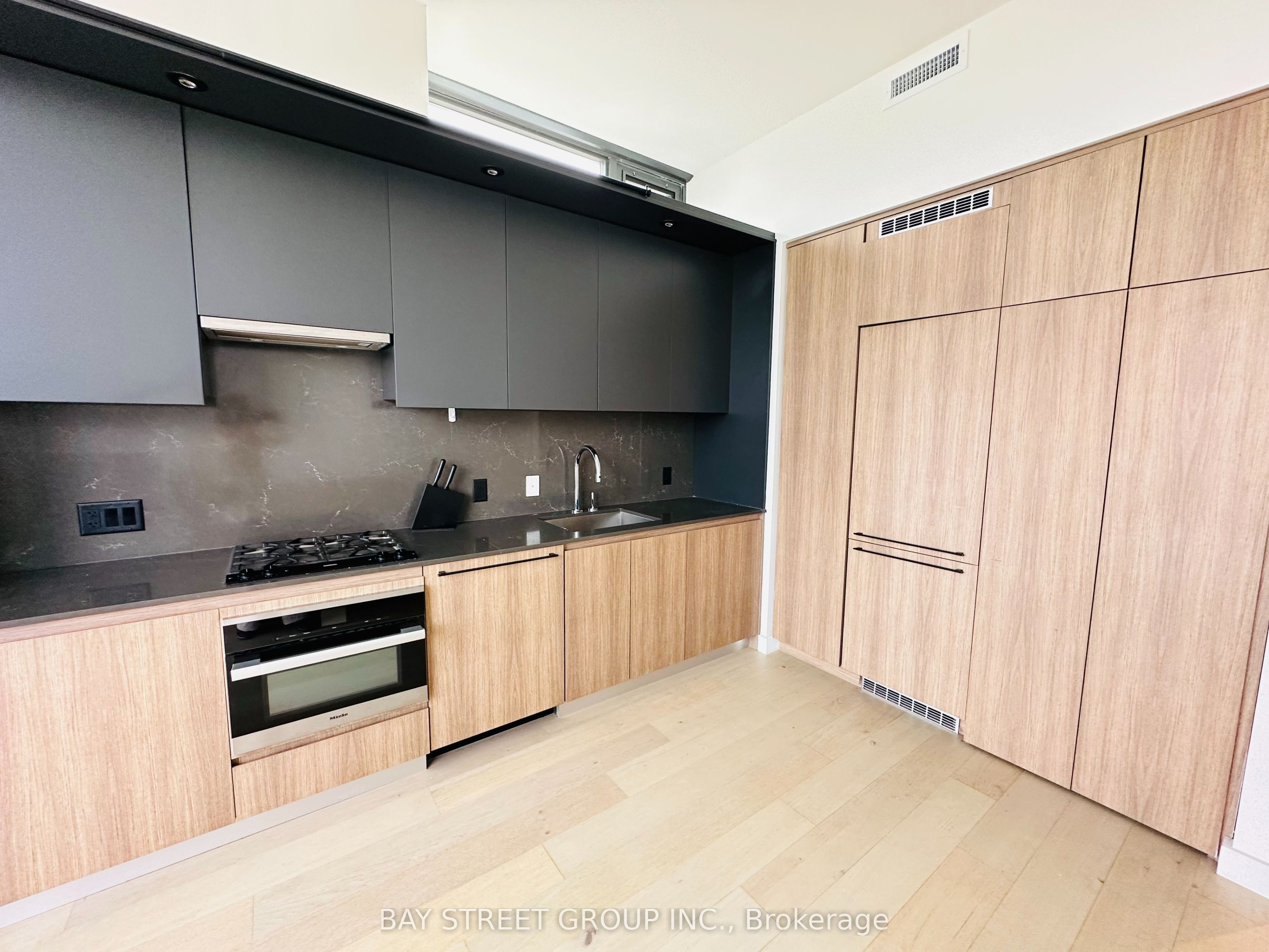 81 Wellesley Street E 2207 Property Photo 19