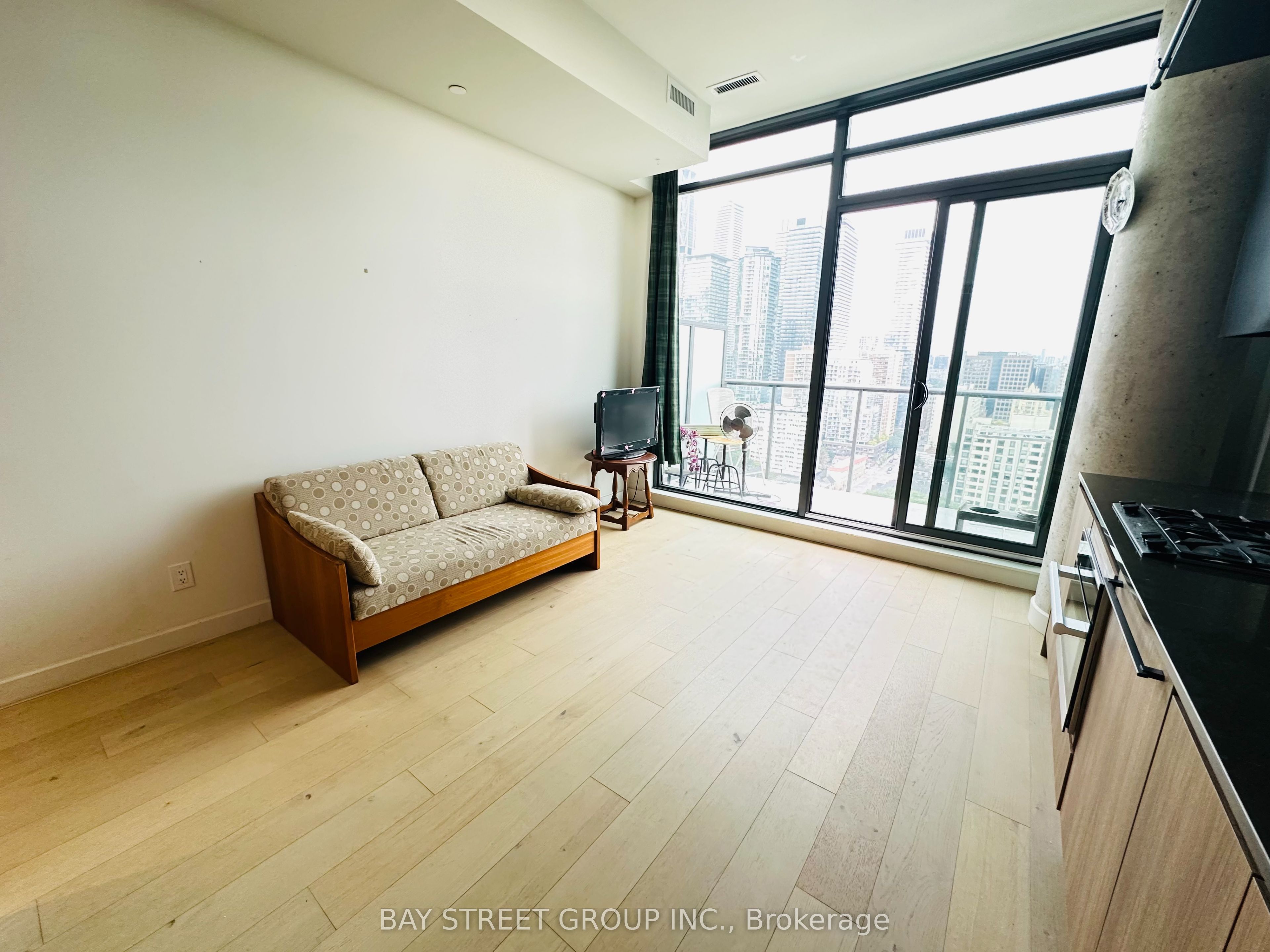 81 Wellesley Street E 2207 Property Photo 22