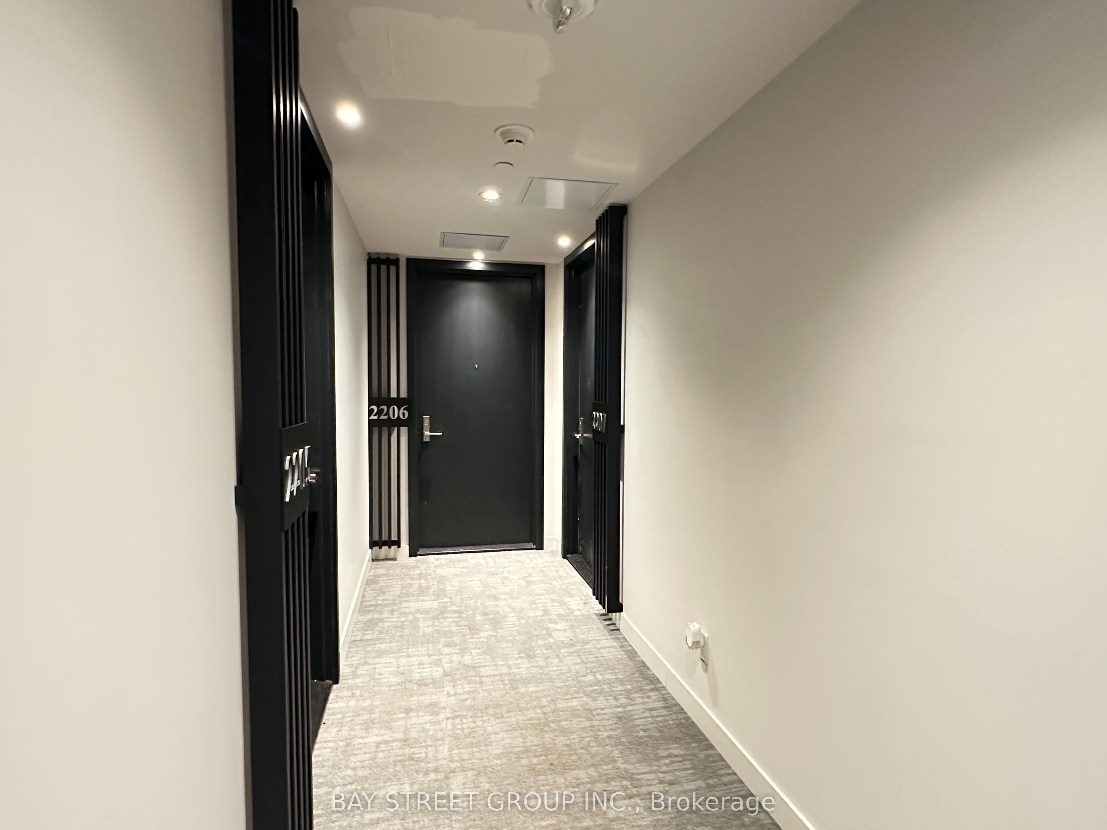 81 Wellesley Street E 2207 Property Photo 30