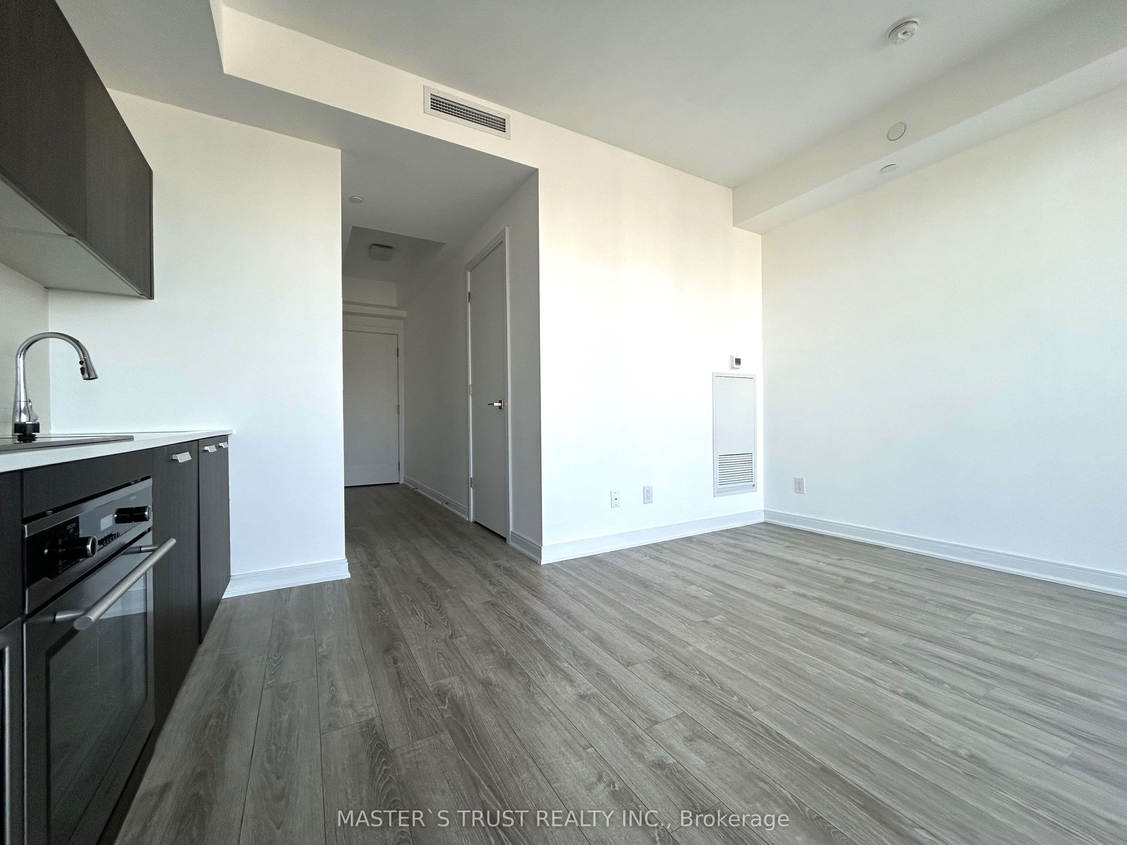 50 Charles Street E 3612 Property Photo 6