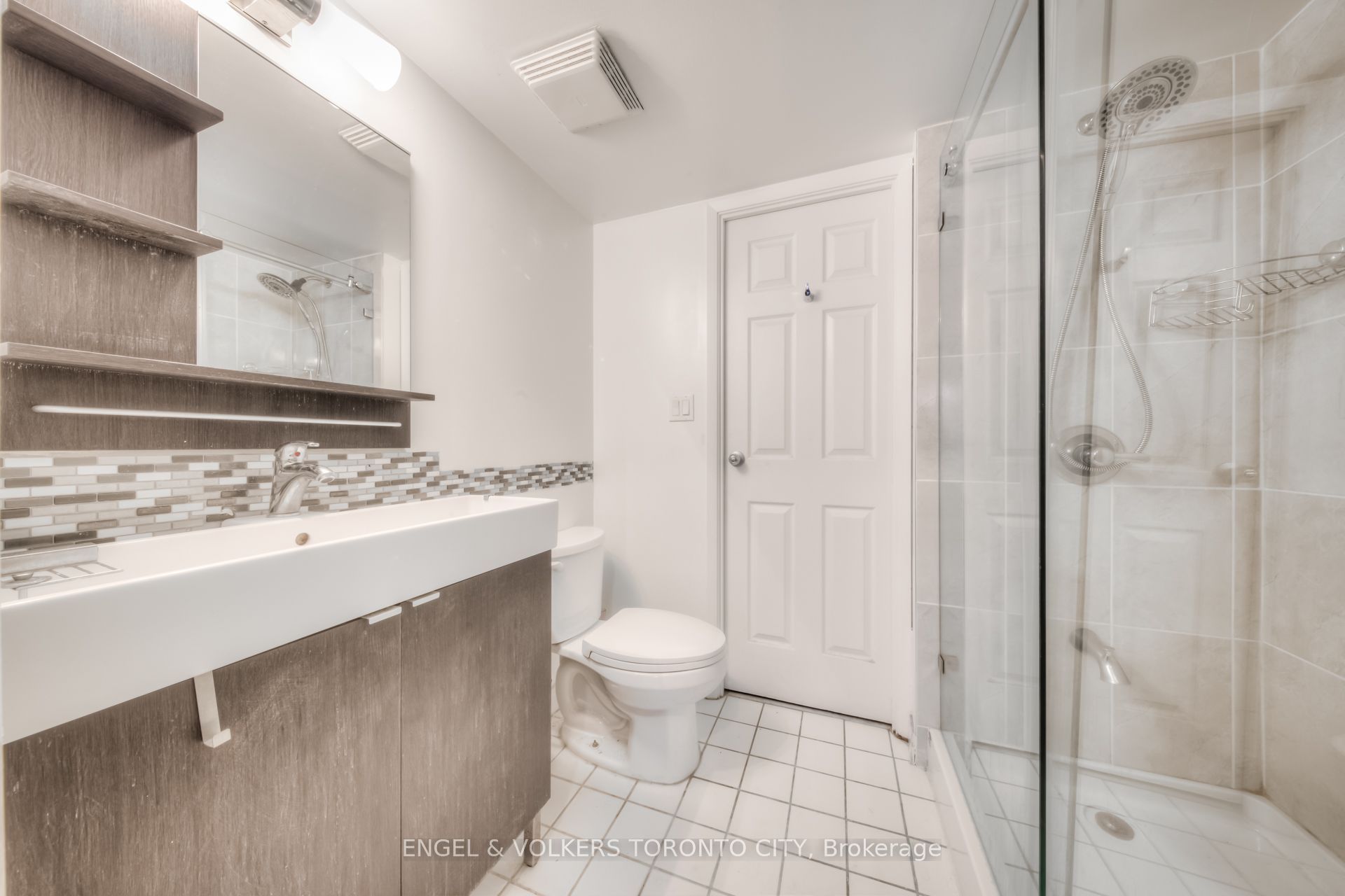 222 The Esplanade 306 Property Photo 15