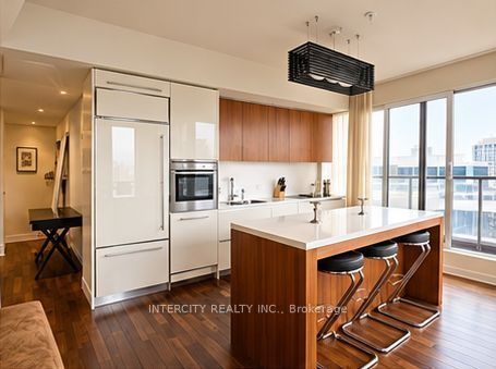 85 Bloor Street E 2007 Property Photo 4
