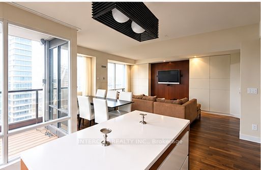 85 Bloor Street E 2007 Property Photo 5