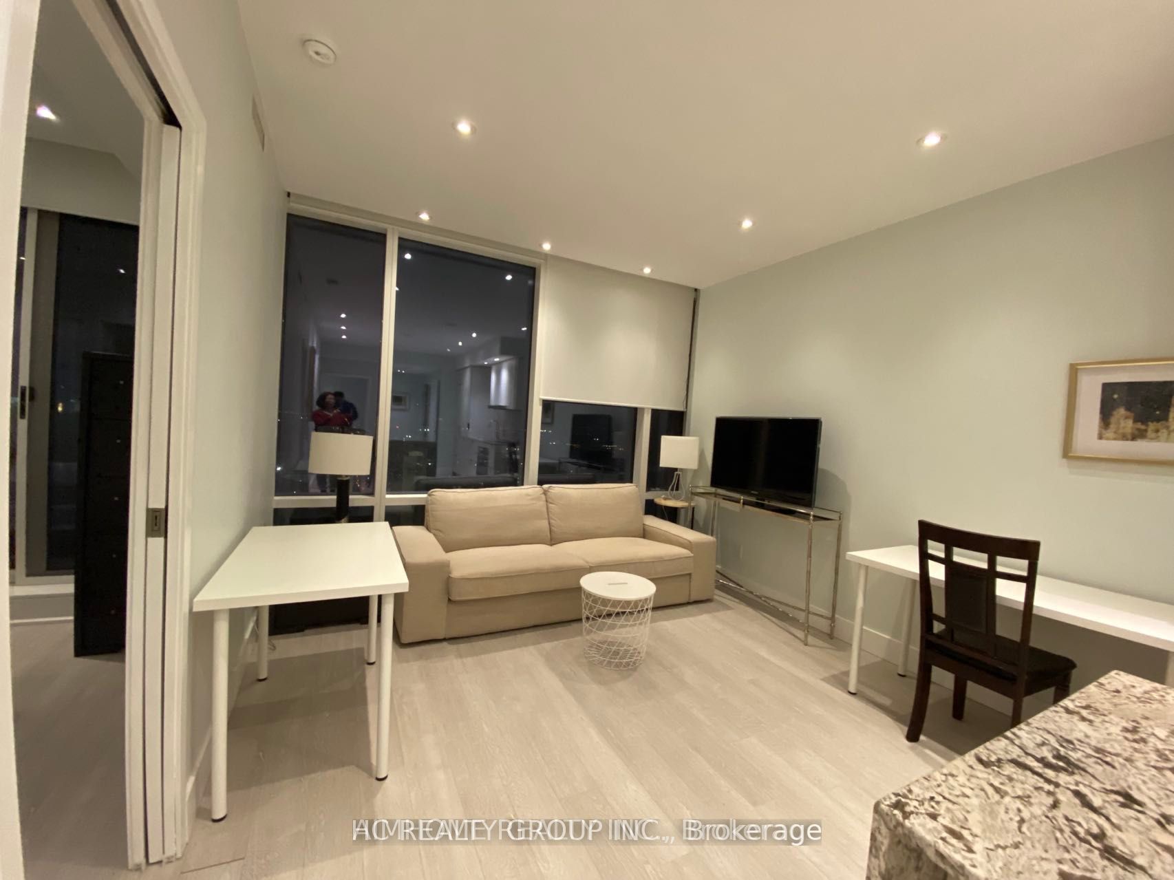 1 Bloor Street E 4009 Property Photo 3