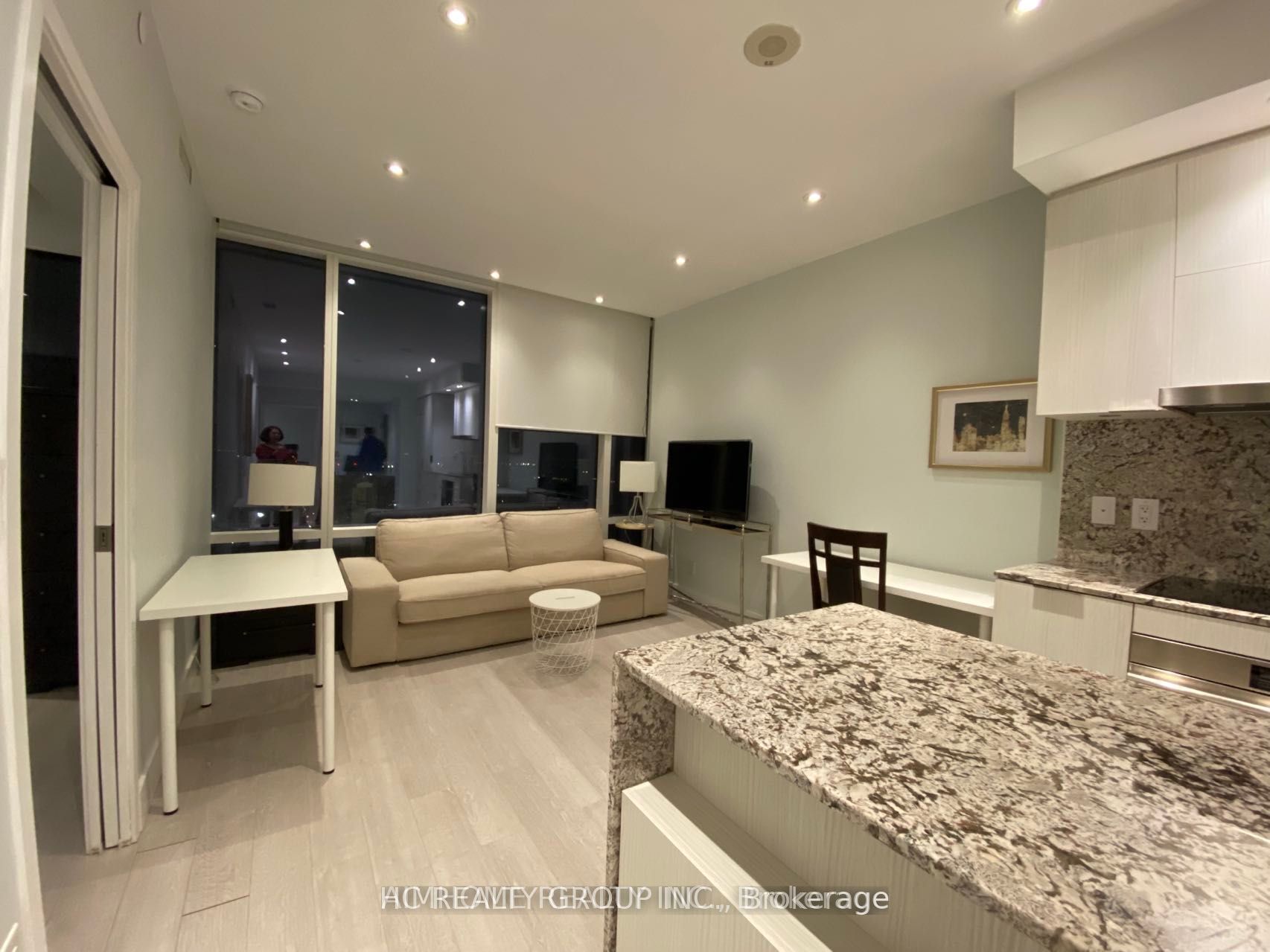 1 Bloor Street E 4009 Property Photo 4