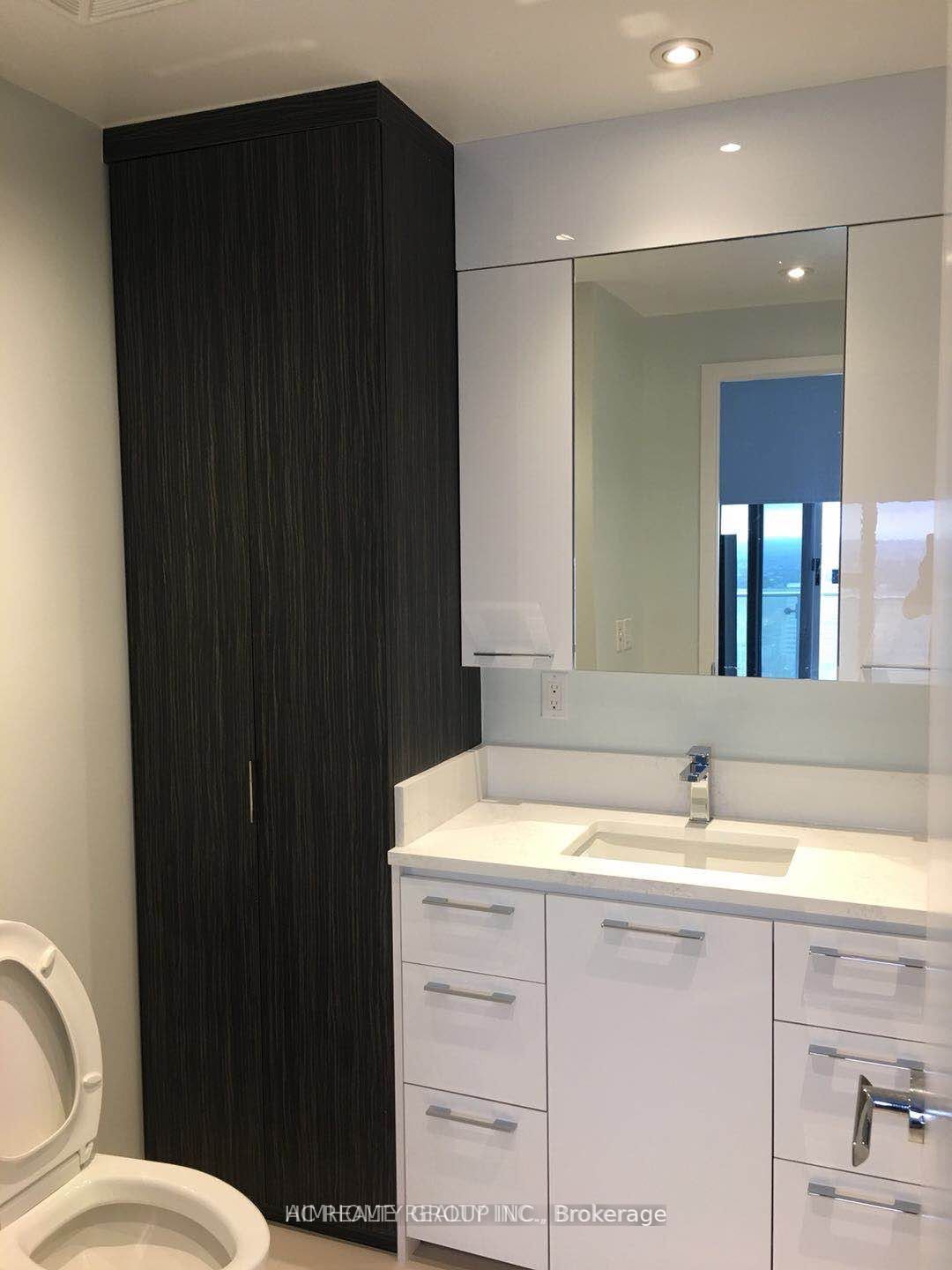 1 Bloor Street E 4009 Property Photo 6