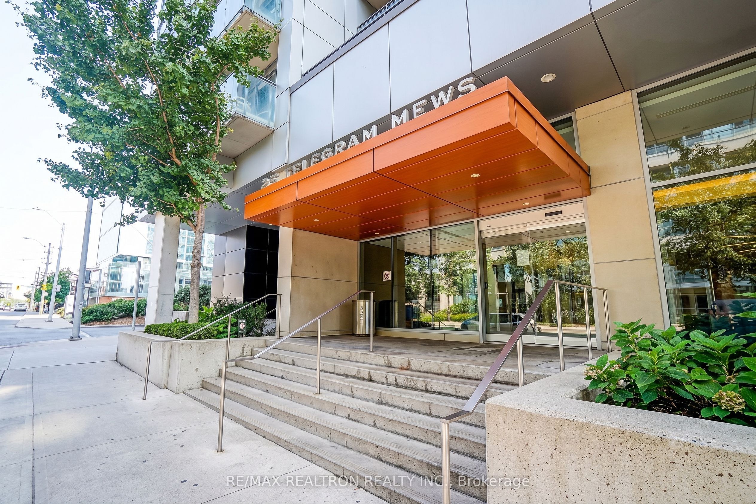25 Telegram Mews 611 Property Photo 1