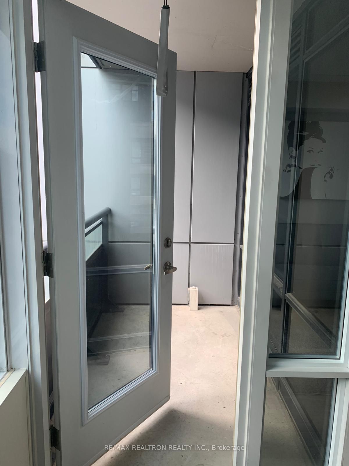 25 Telegram Mews 611 Property Photo 11