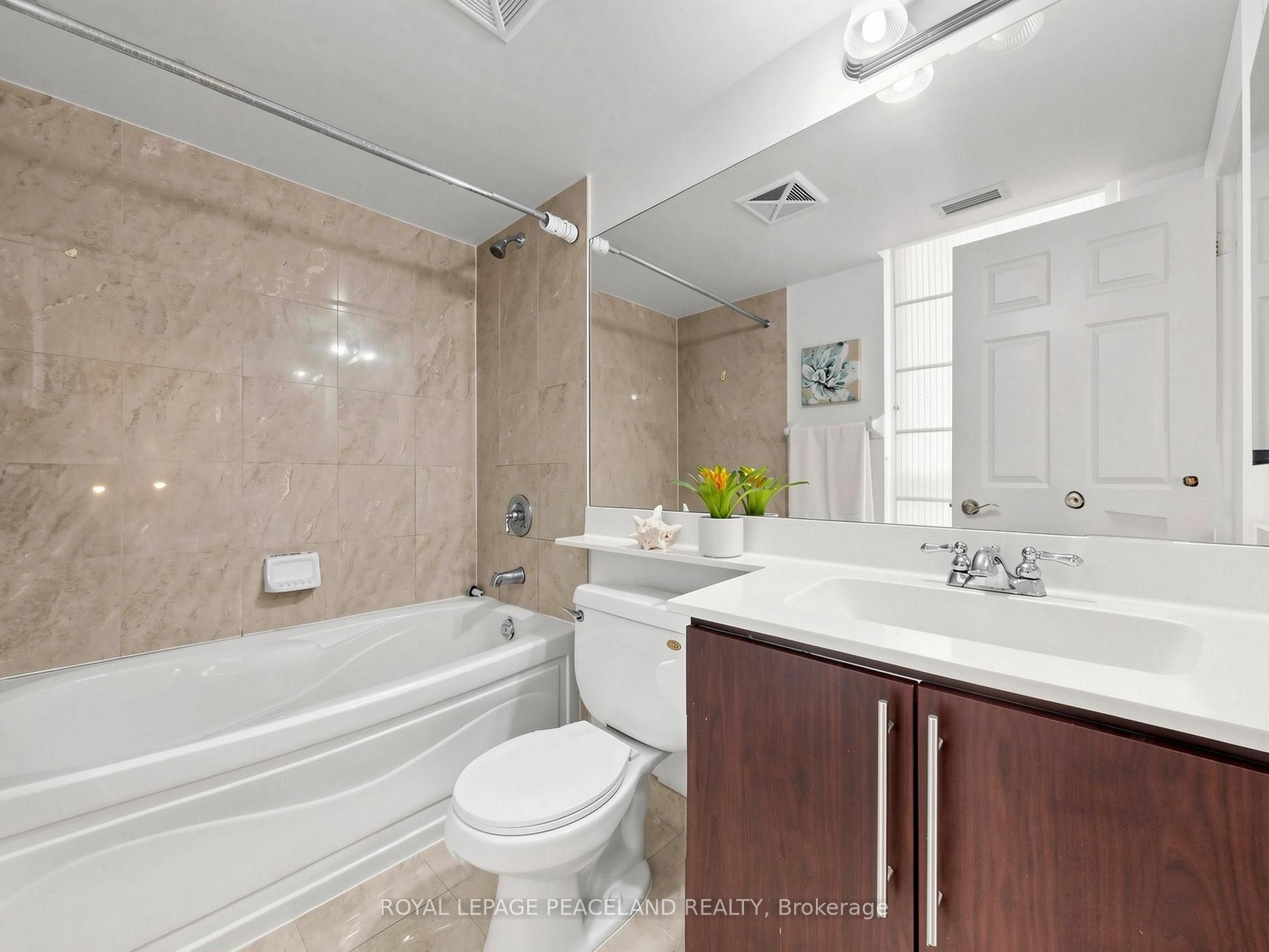 25 Greenview Avenue 2326 Property Photo 16