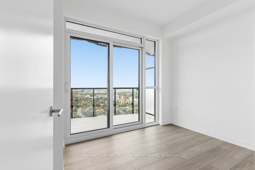 110 Broadway Avenue 3109 Property Photo 7