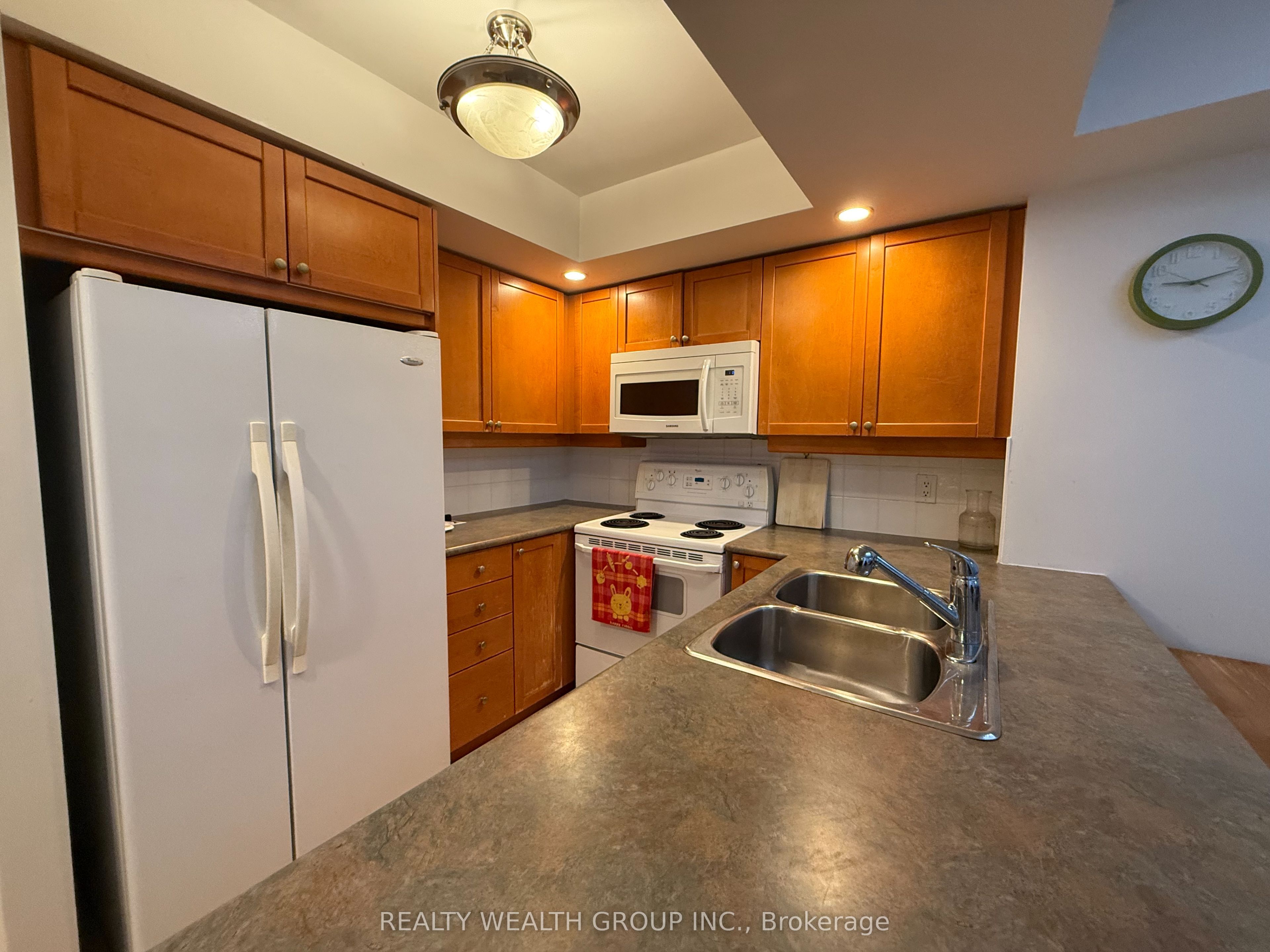 15 Northtown Way 1017 Property Photo 6