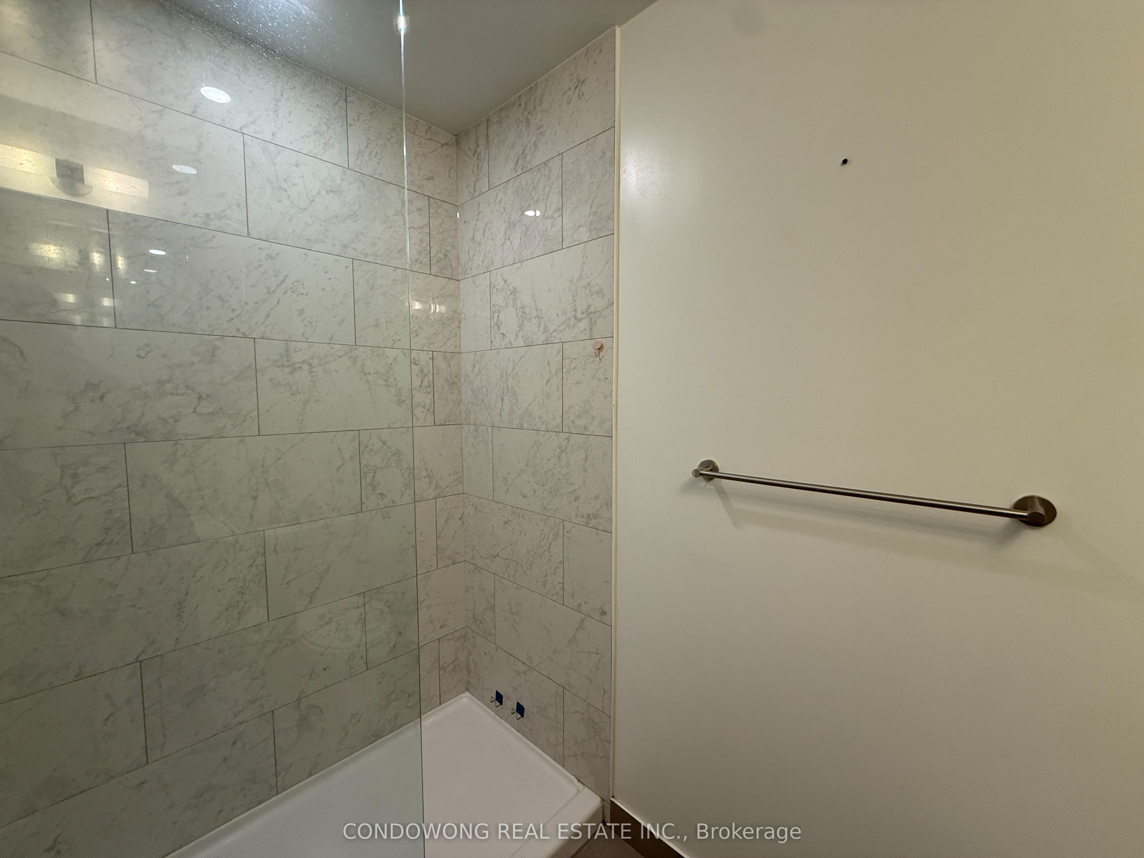 32 Forest Manor Road 409 Property Photo 7