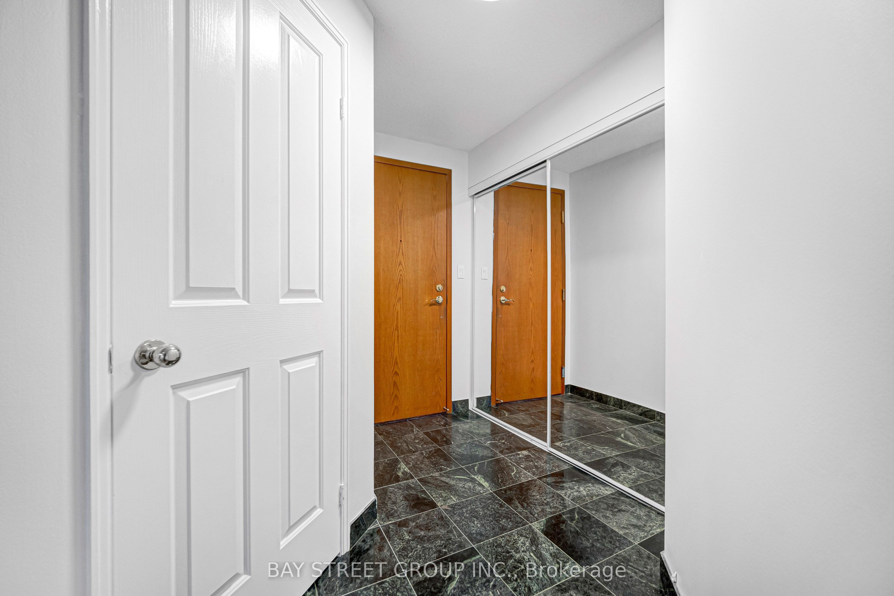 28 Hollywood Avenue 906 Property Photo 8