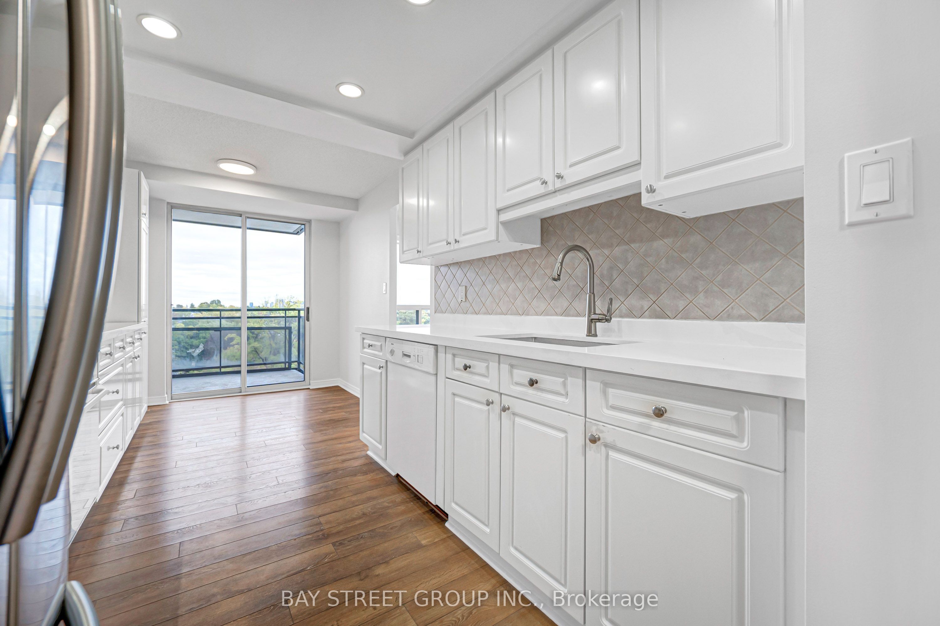 28 Hollywood Avenue 906 Property Photo 30