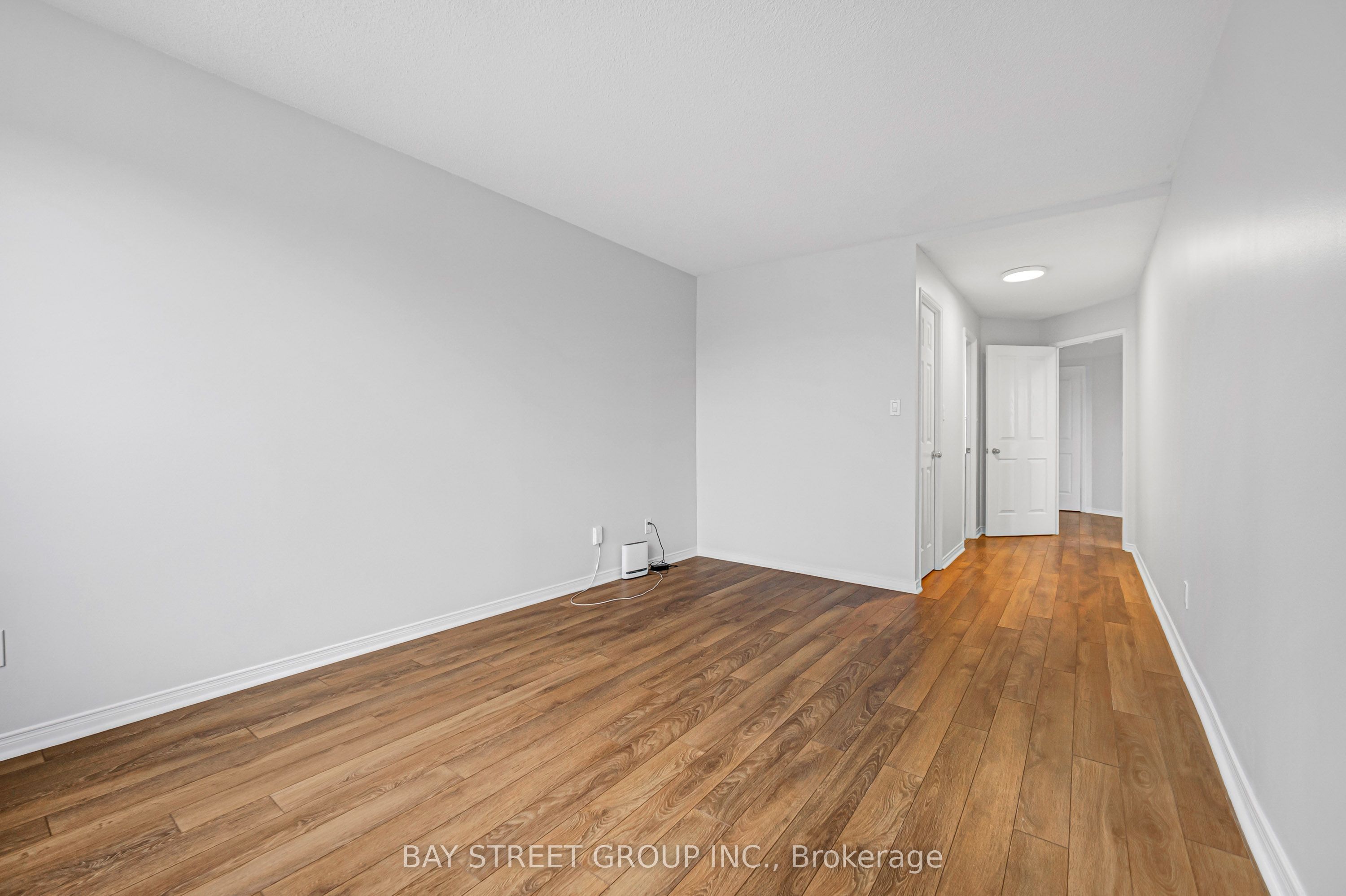 28 Hollywood Avenue 906 Property Photo 37