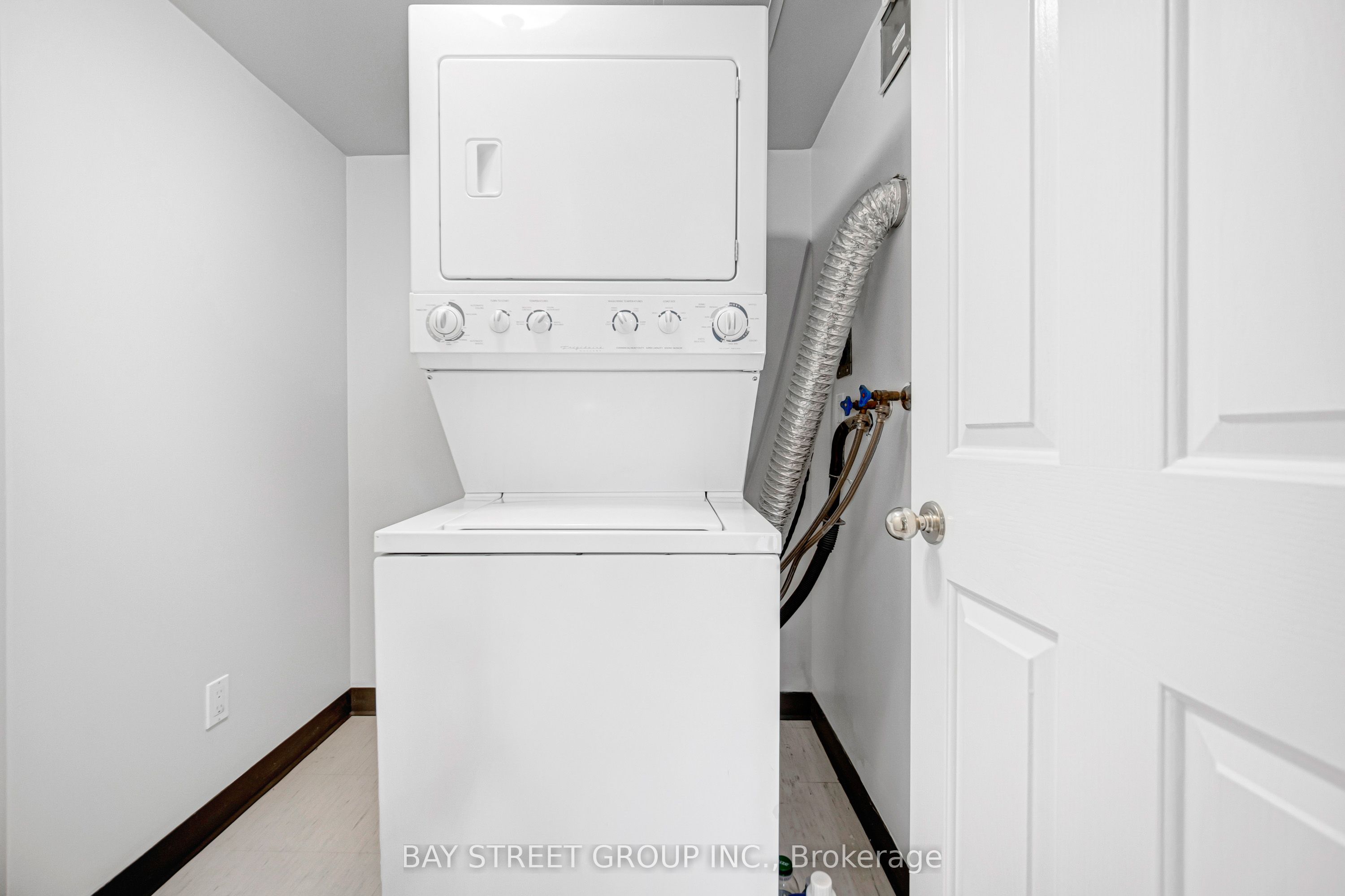 28 Hollywood Avenue 906 Property Photo 40