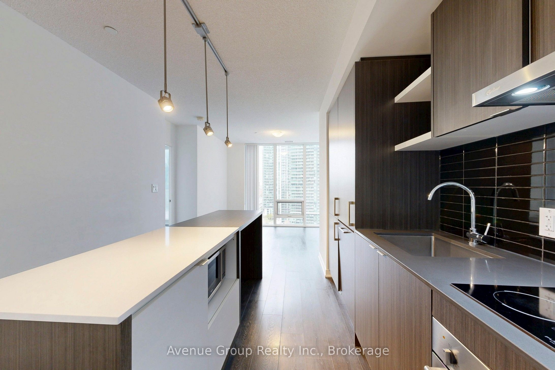 100 Harbour Street 1705 Property Photo 7