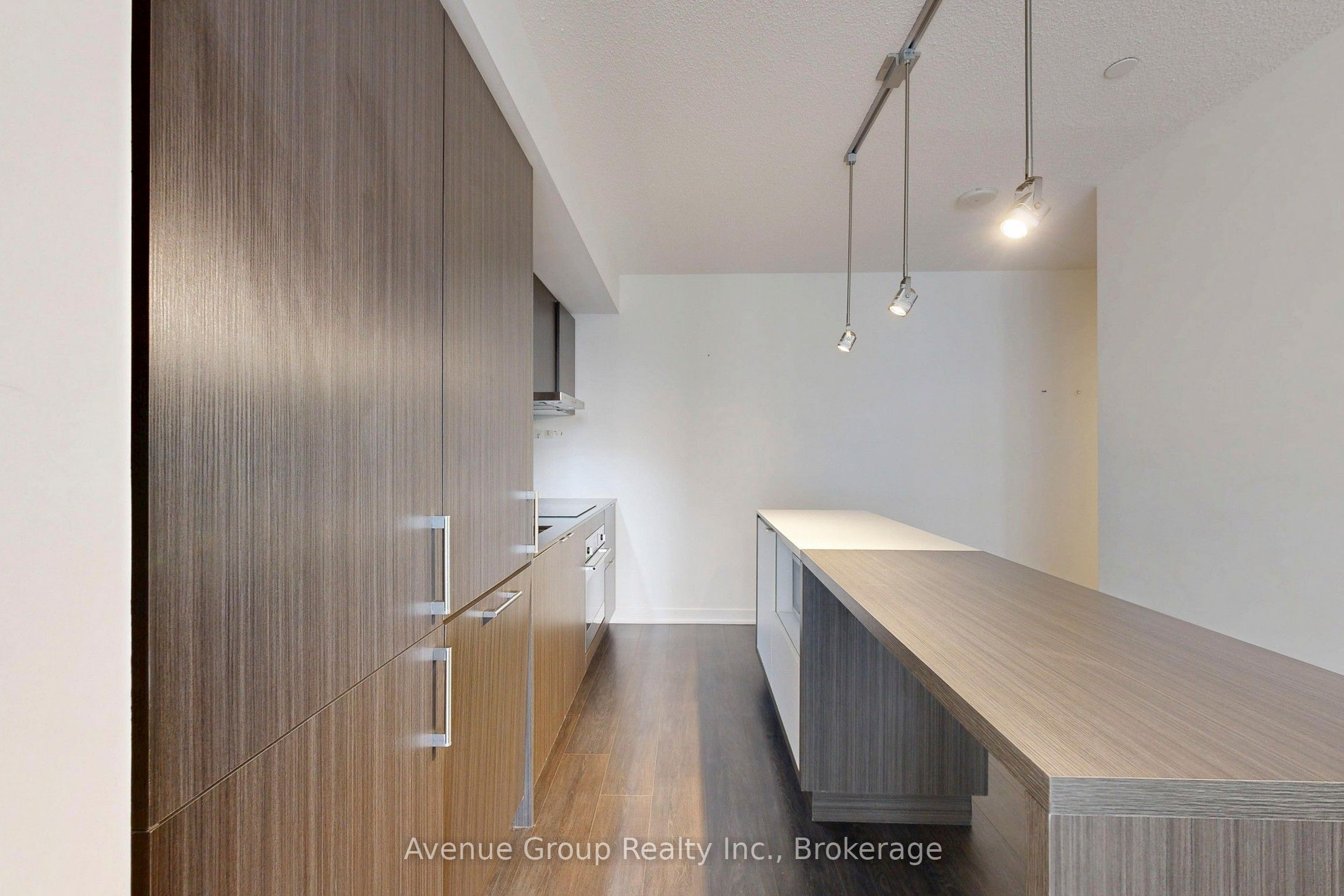 100 Harbour Street 1705 Property Photo 12