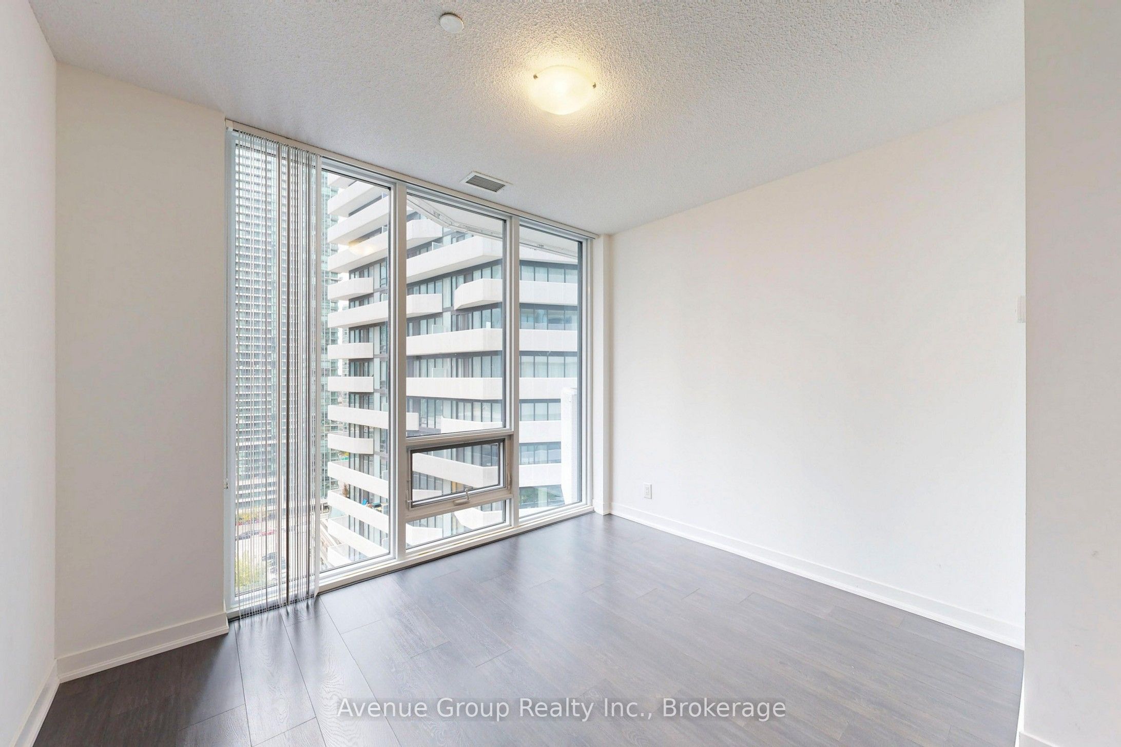 100 Harbour Street 1705 Property Photo 18