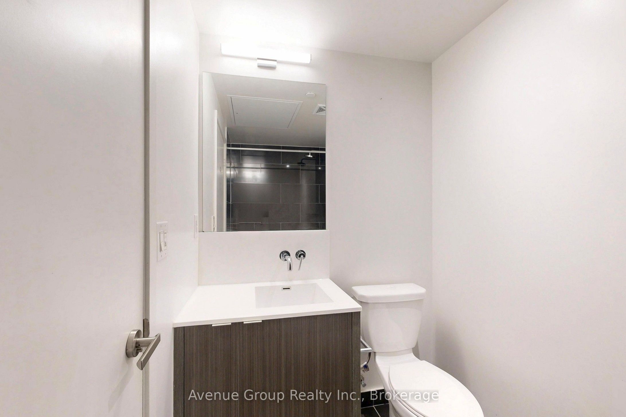 100 Harbour Street 1705 Property Photo 19