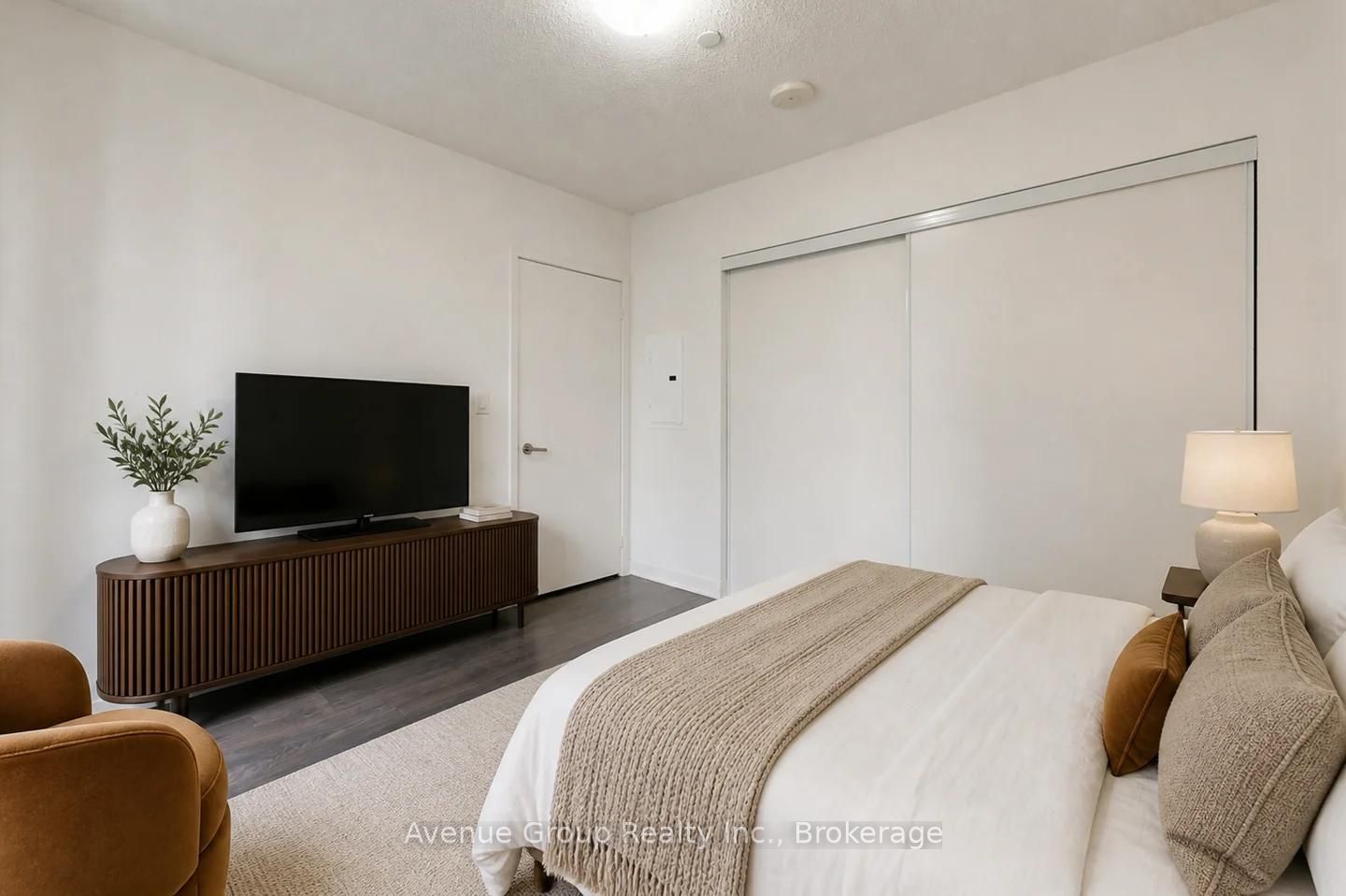 100 Harbour Street 1705 Property Photo 26