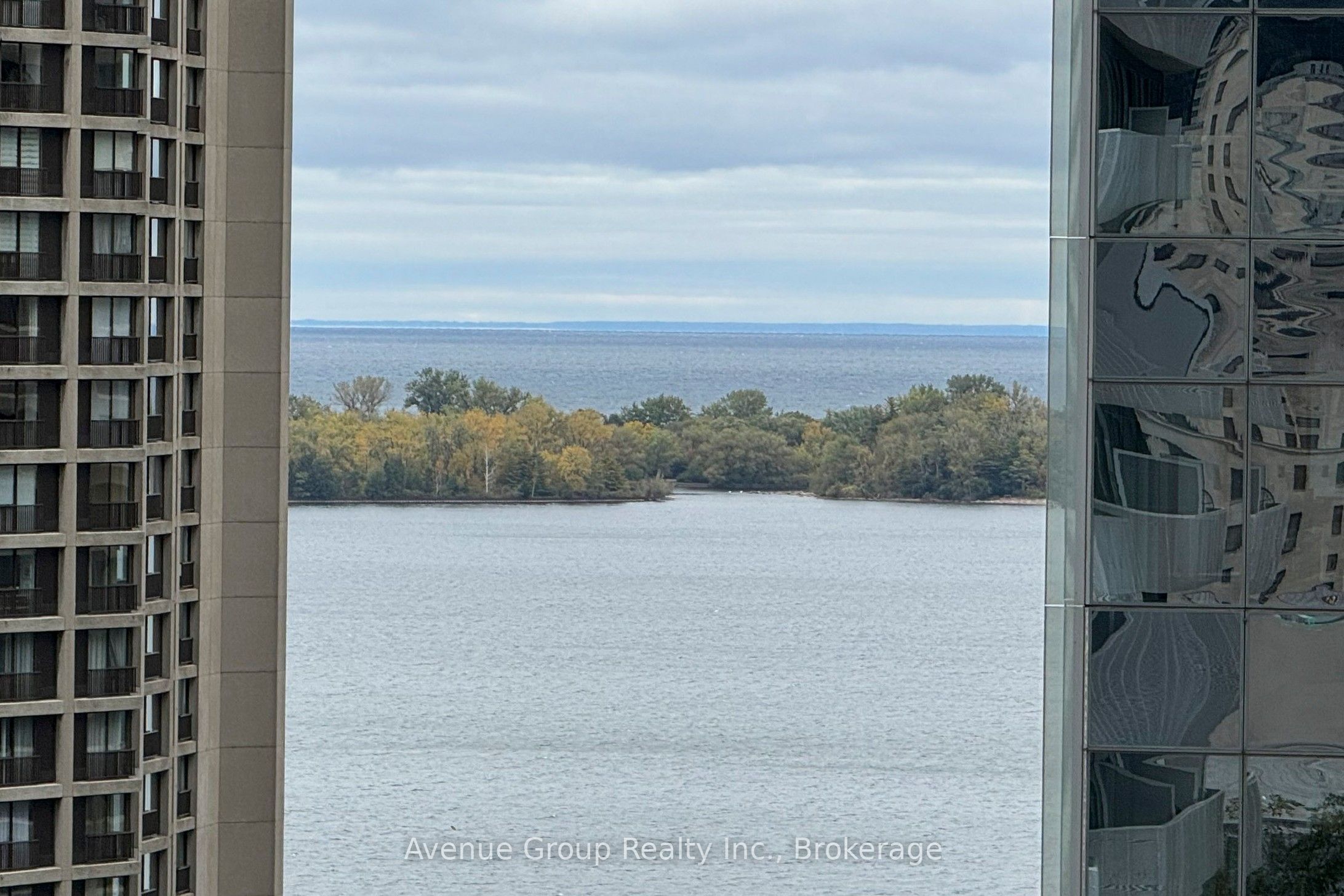 100 Harbour Street 1705 Property Photo 31