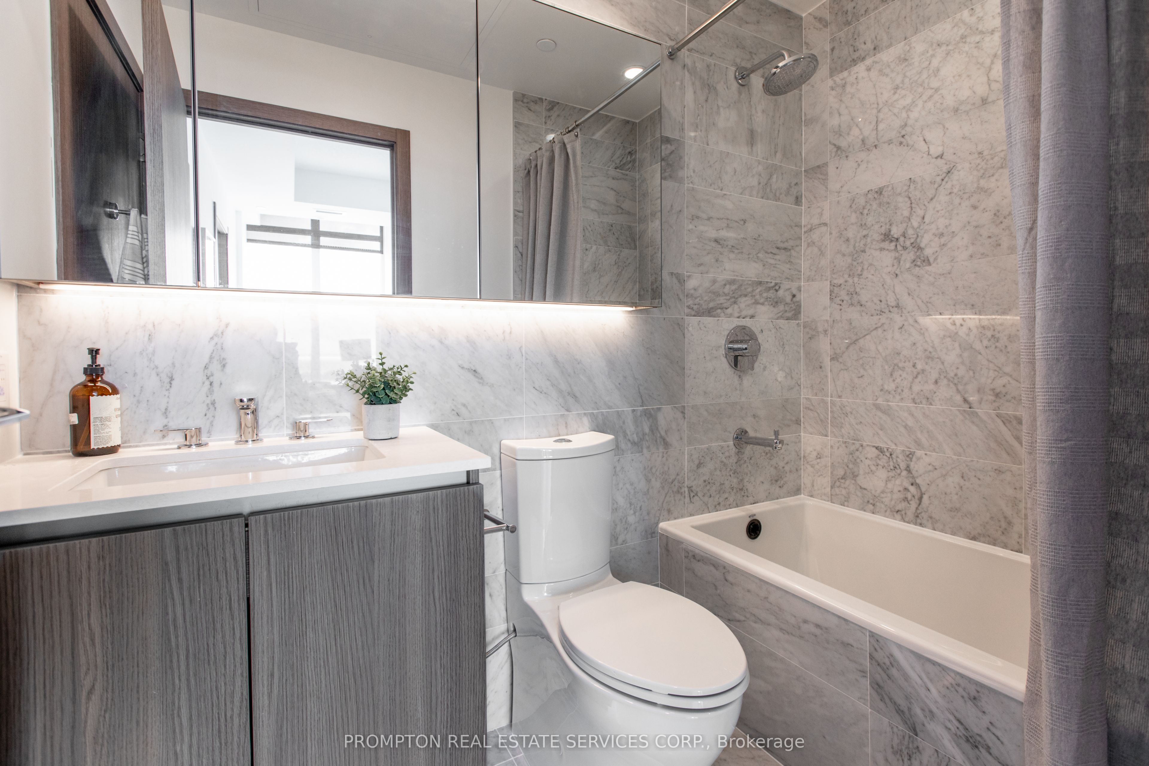 17 Bathurst Street 2502 Property Photo 11