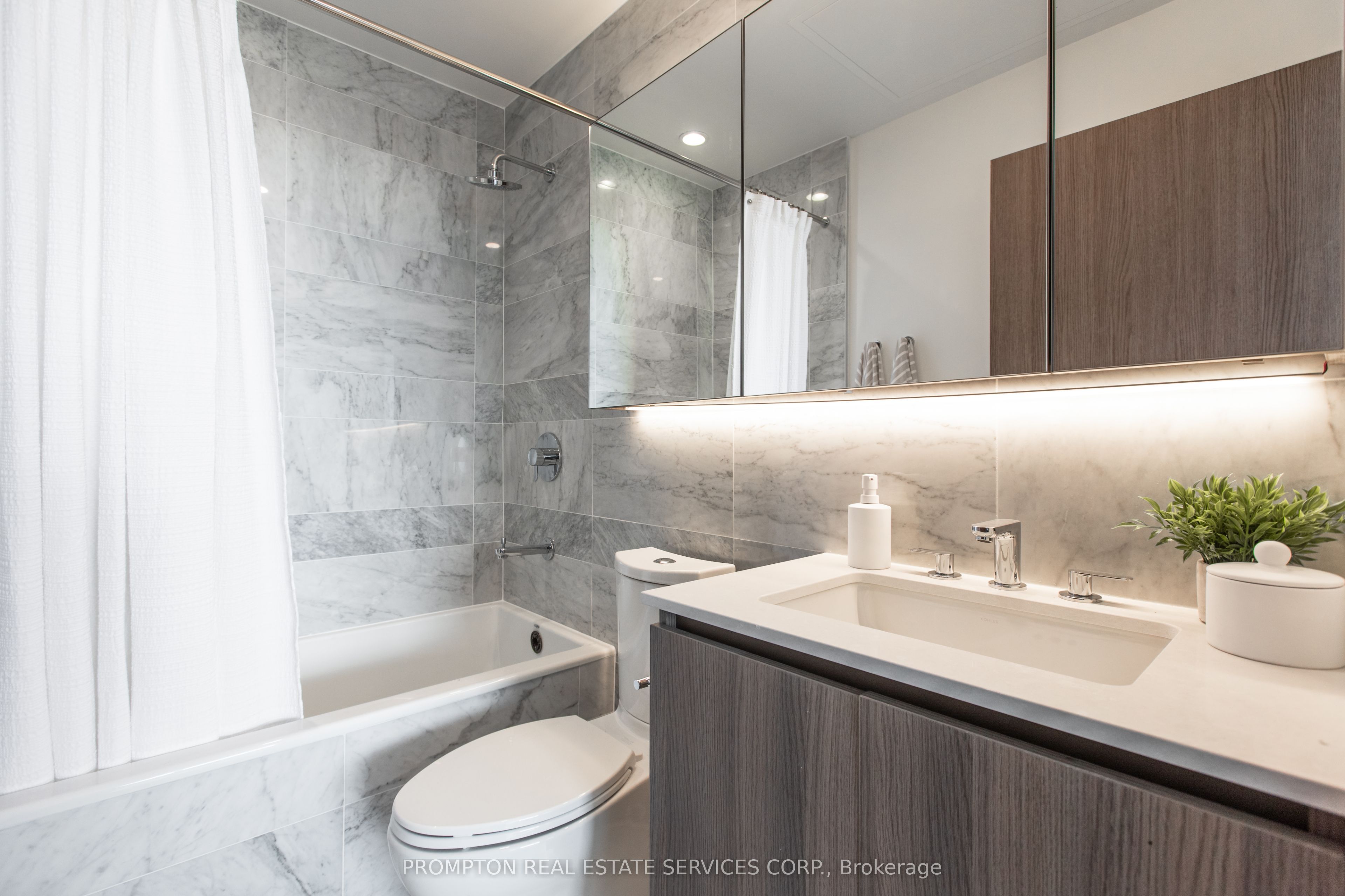 17 Bathurst Street 2502 Property Photo 12