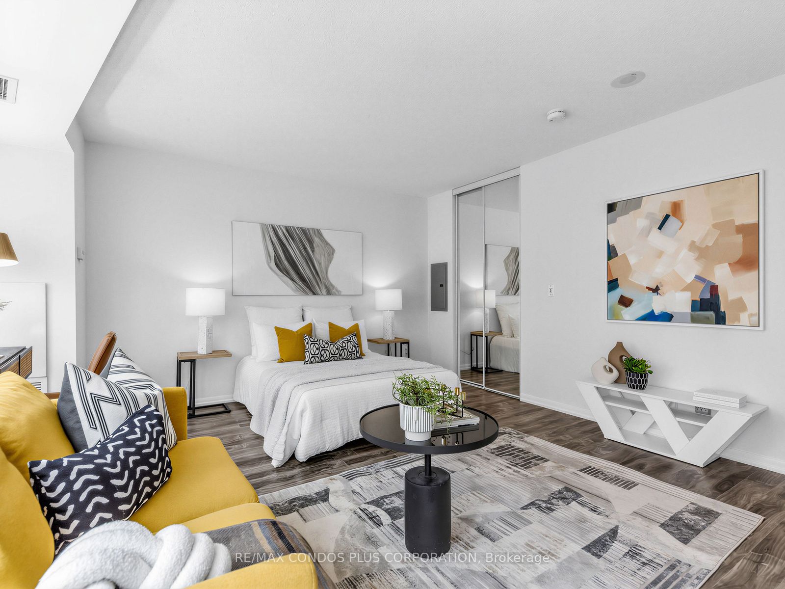 18 Yonge Street 1012 Property Photo 5