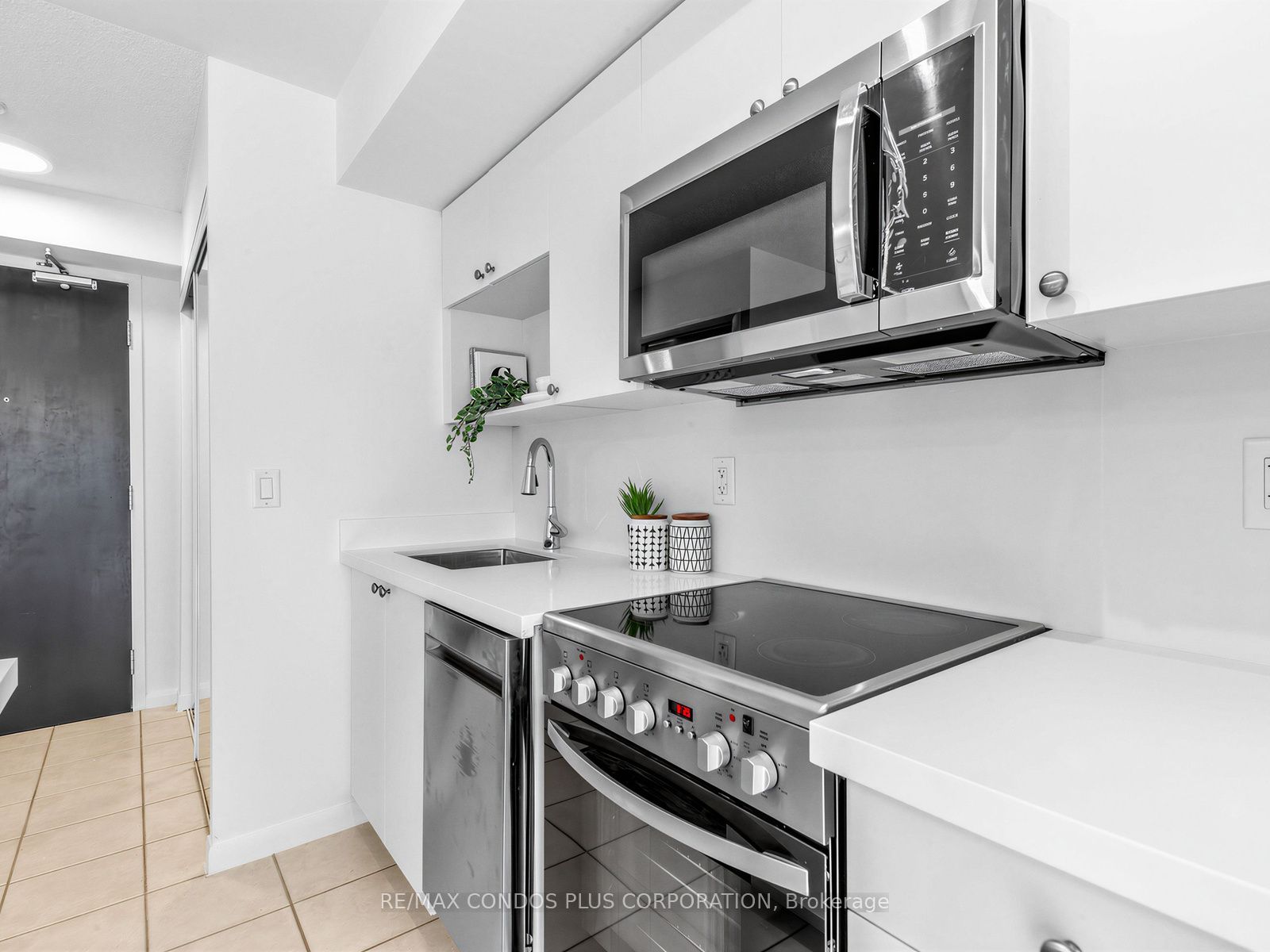 18 Yonge Street 1012 Property Photo 12