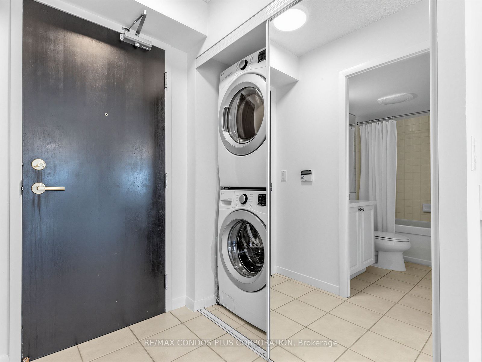 18 Yonge Street 1012 Property Photo 23