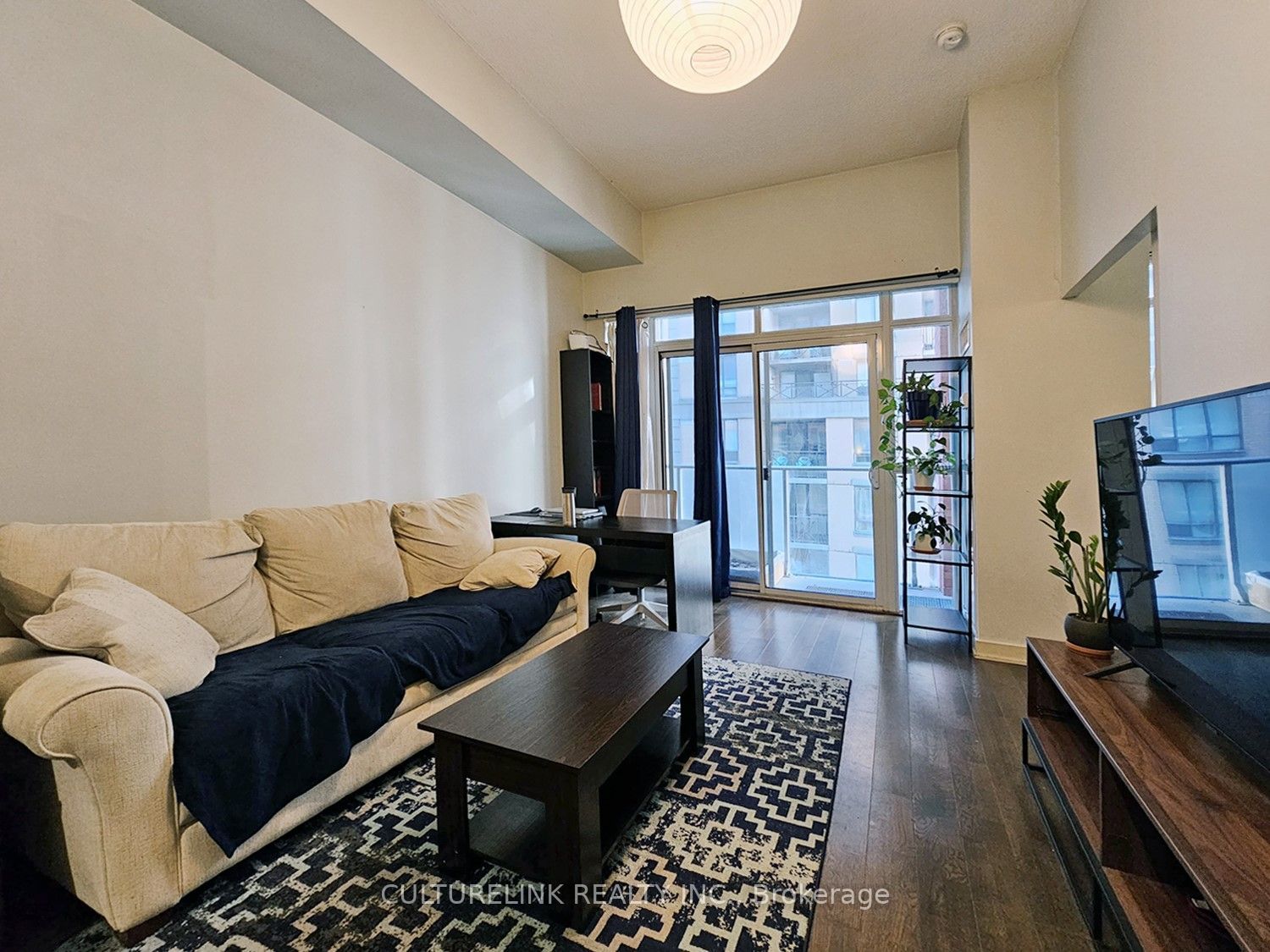 126 Simcoe Street 707 Property Photo 9